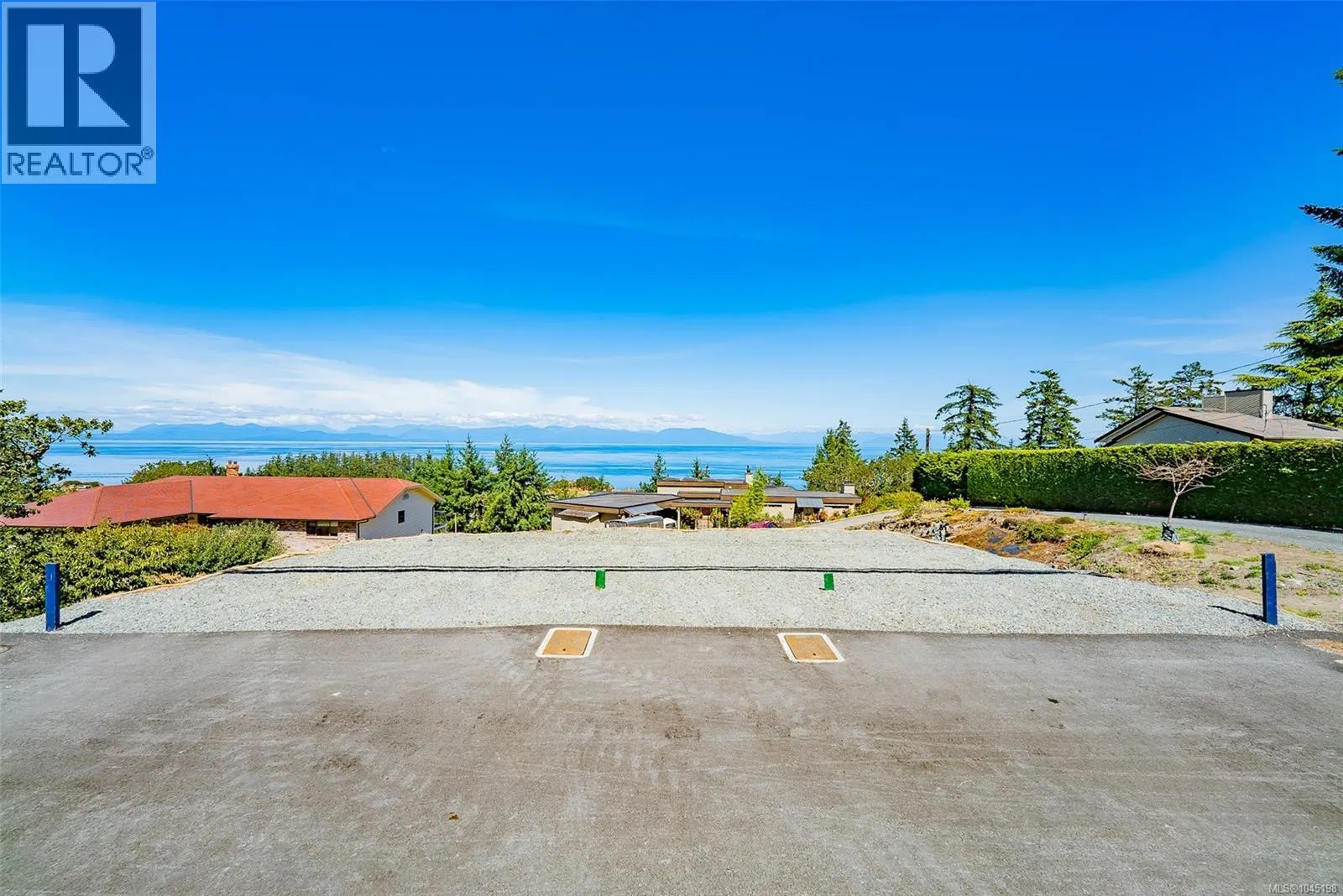 3588 Oakridge Dr