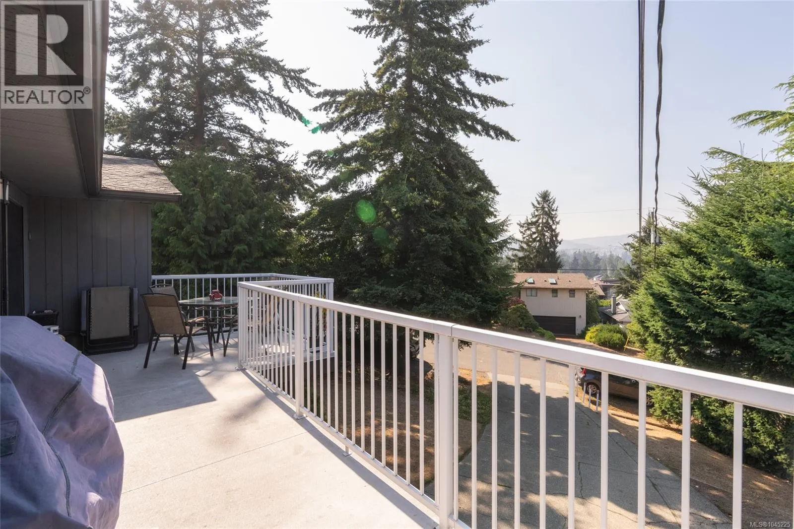 3239 Sedgwick Dr