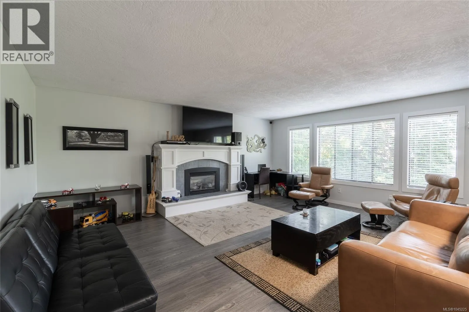 3239 Sedgwick Dr