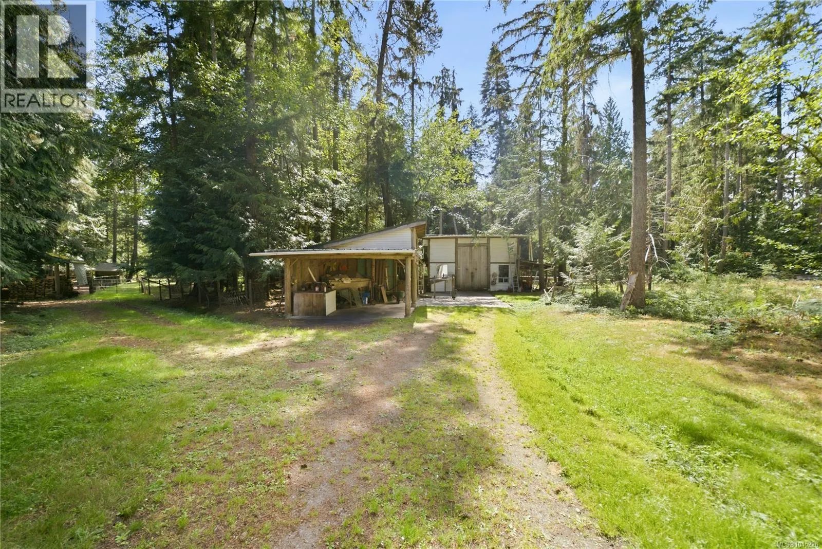 700 Fern Rd E