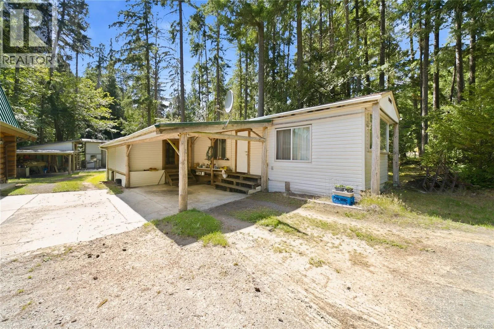 700 Fern Rd E