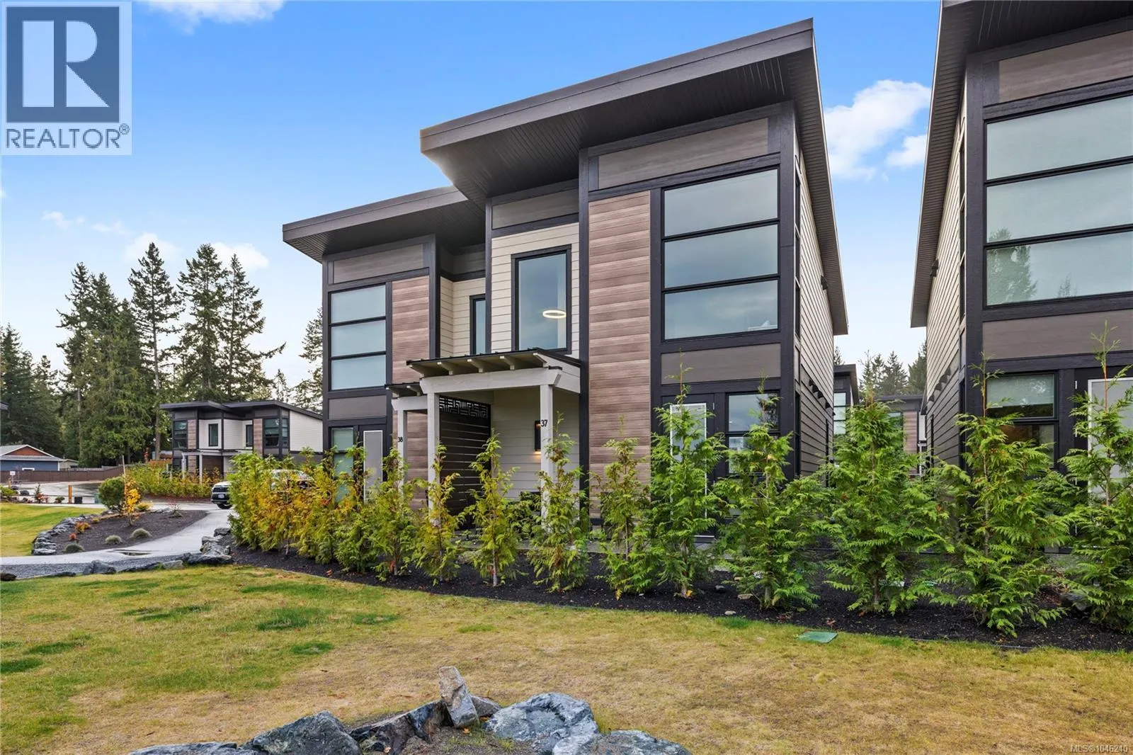 37 1175 RESORT Dr