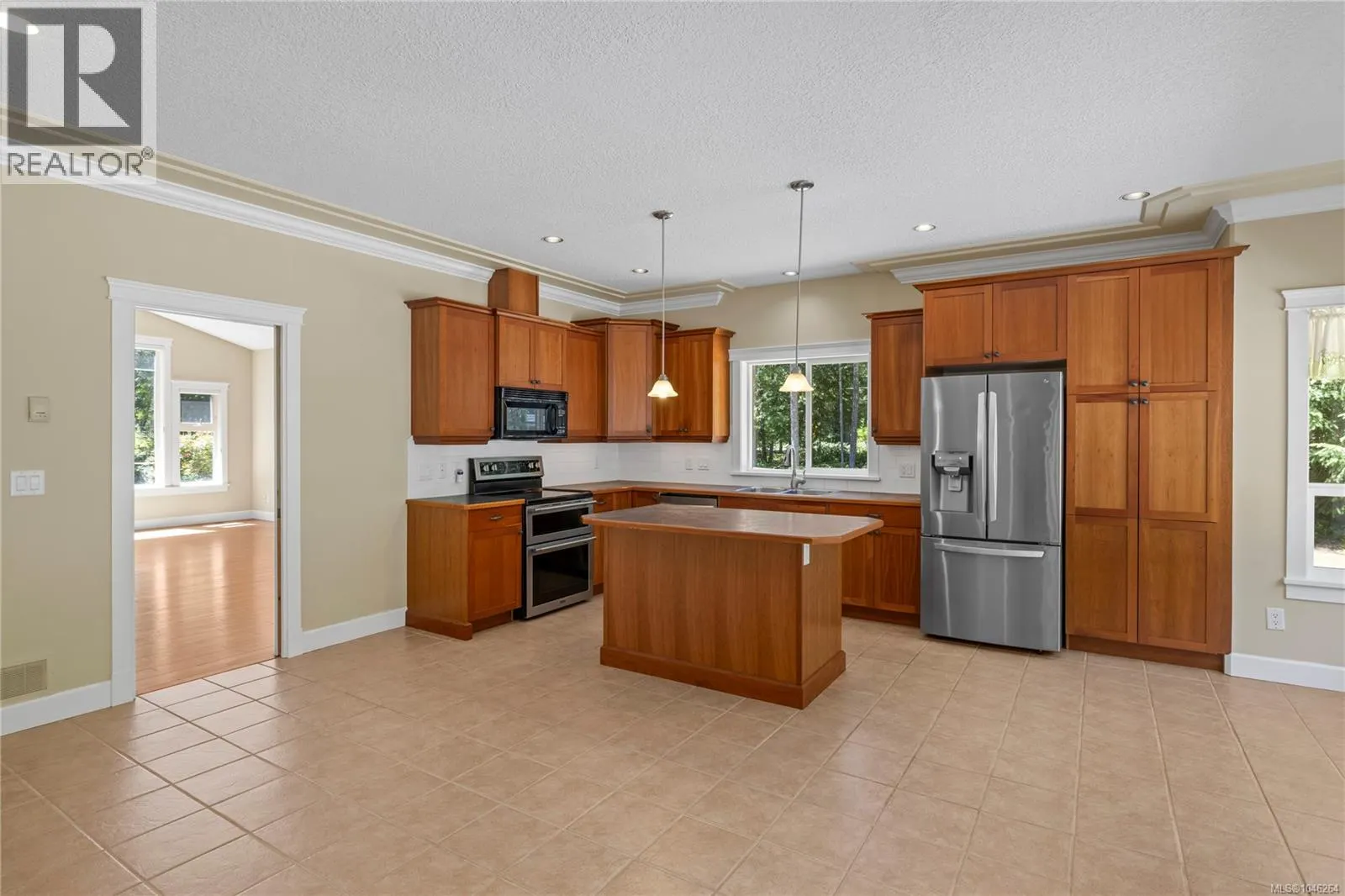 1057 Paradise Pl