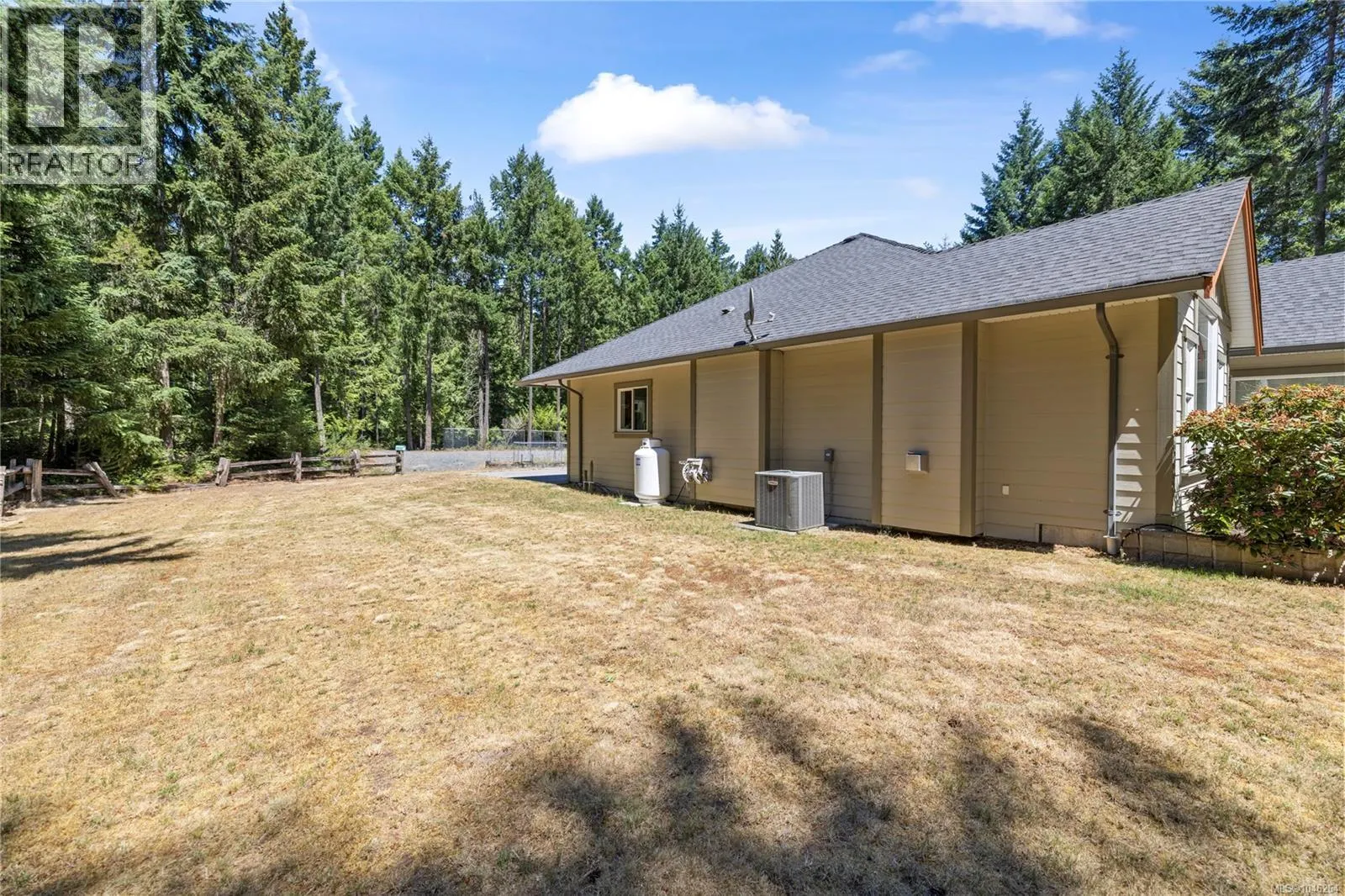 1057 Paradise Pl