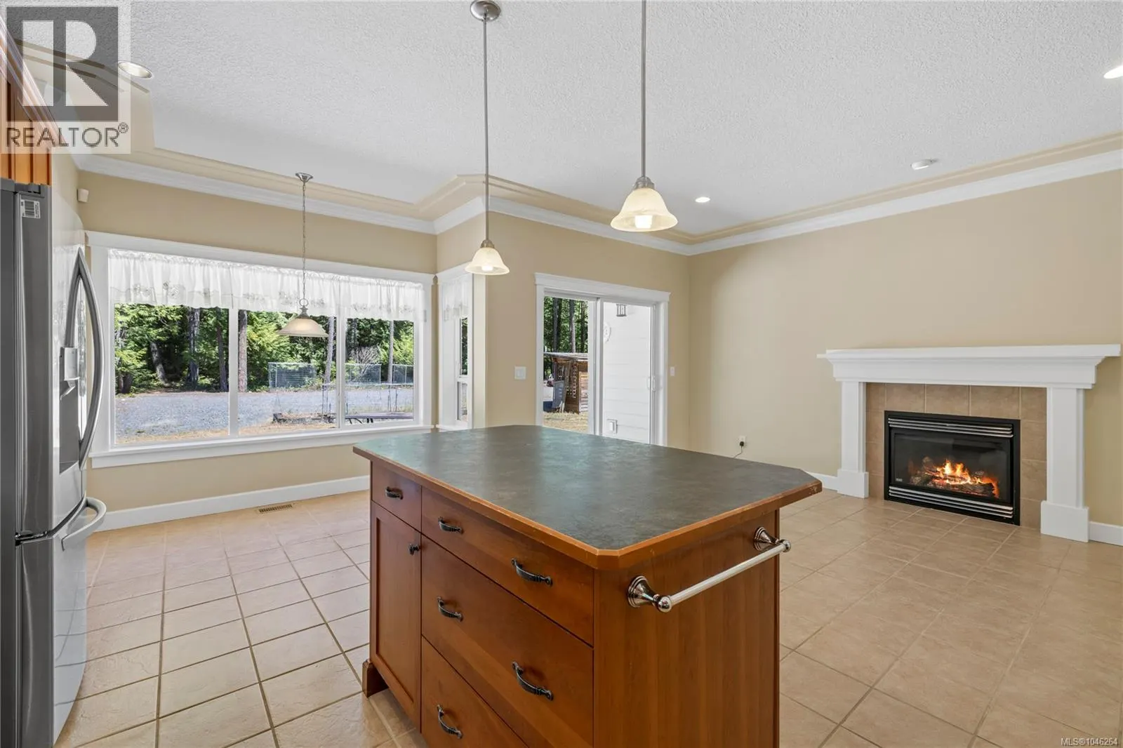1057 Paradise Pl