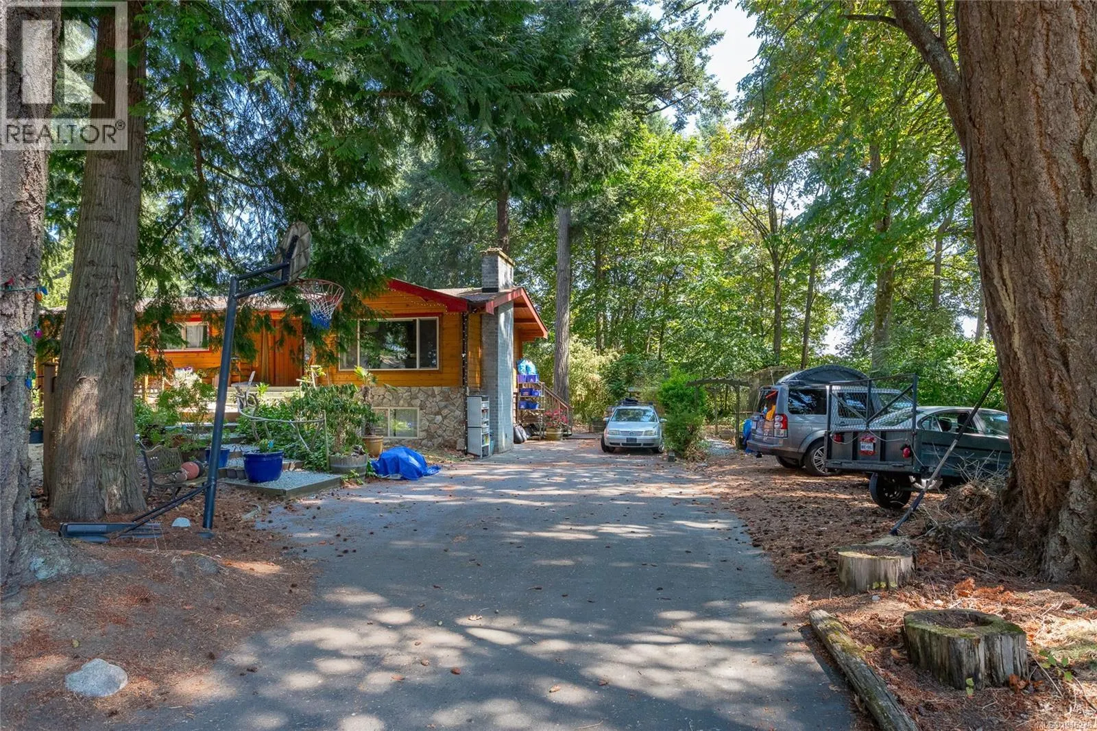 6311 Rodolph Rd