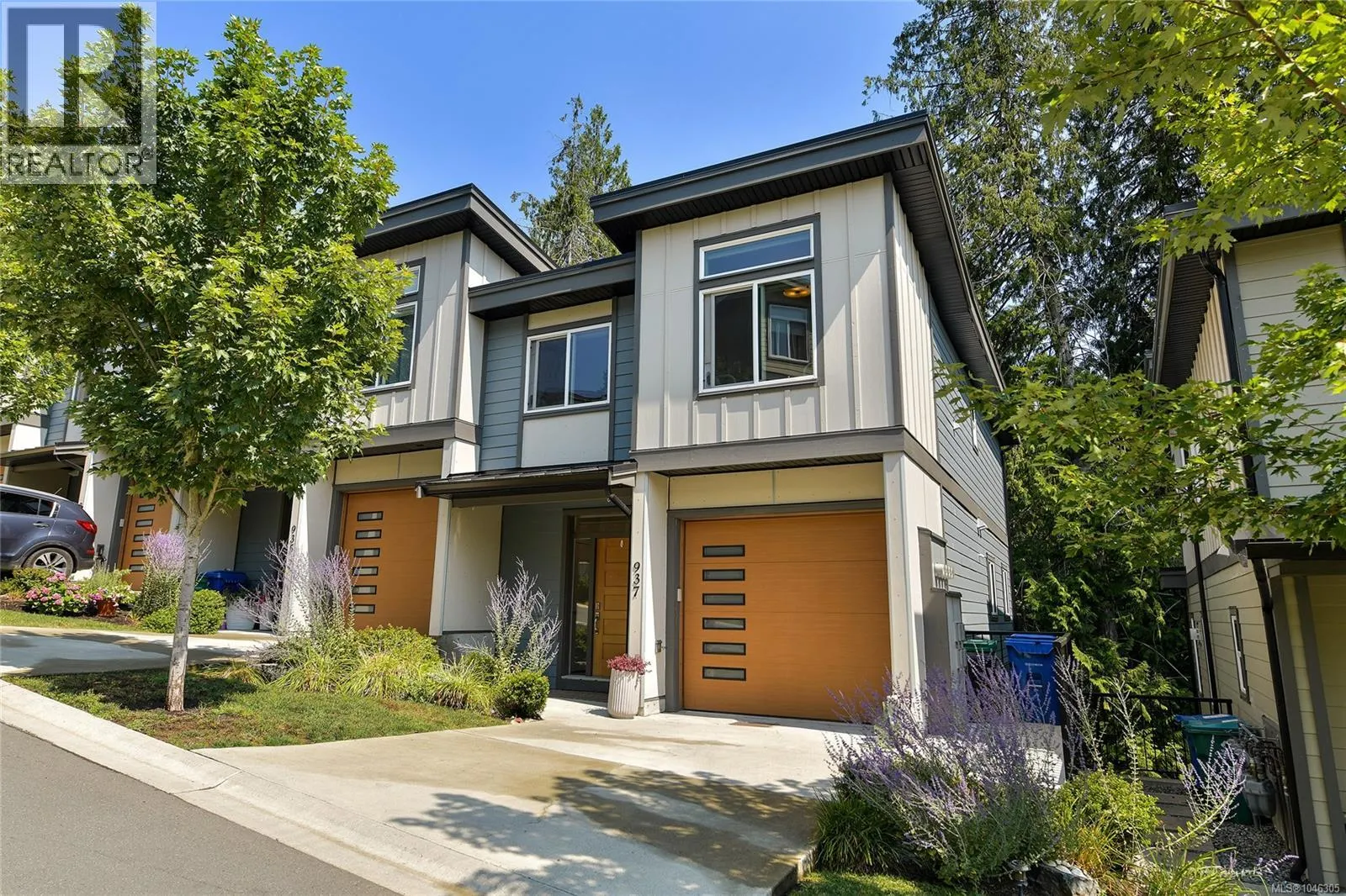 937 Echo Valley Pl