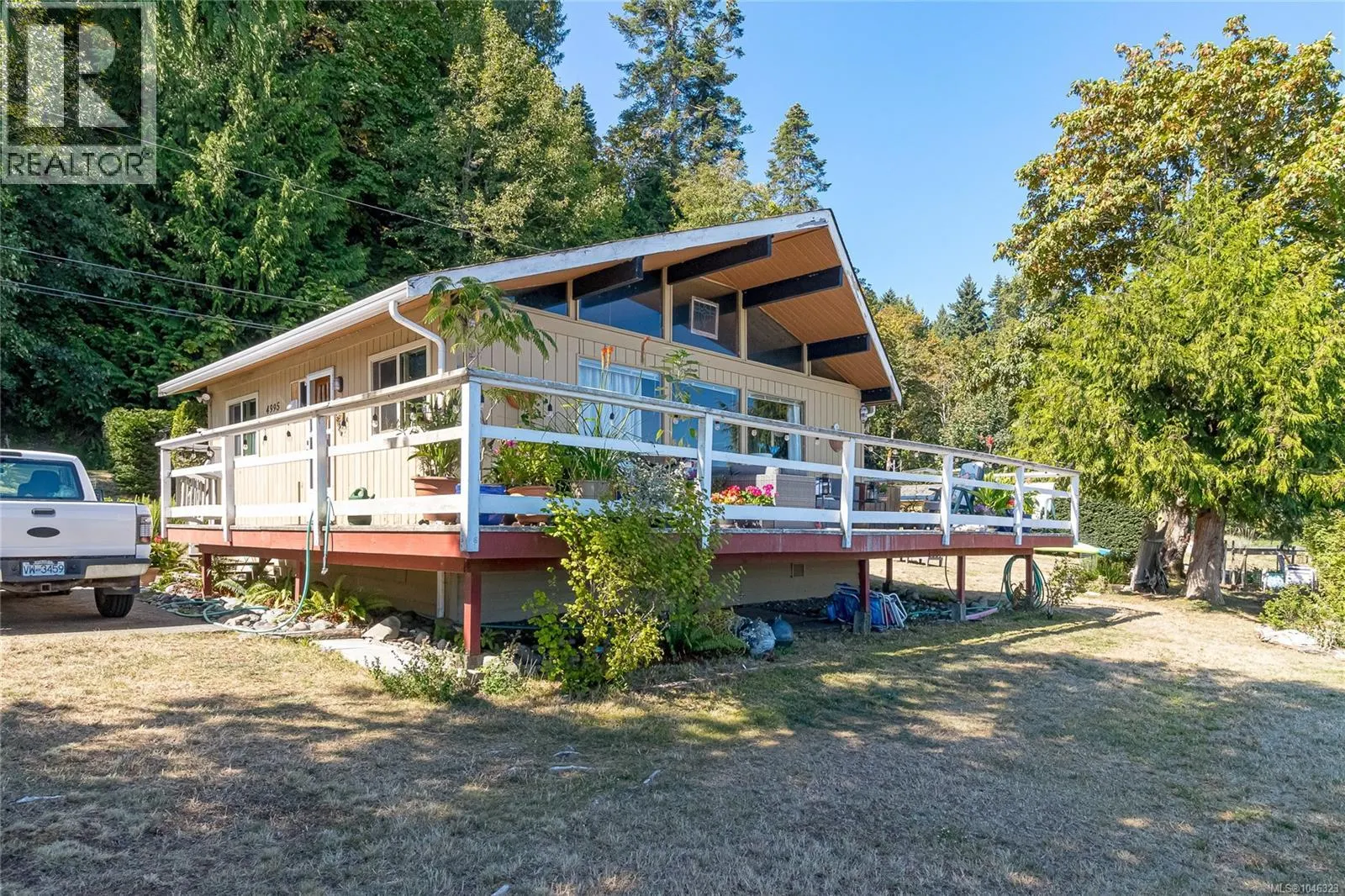 4995 Shoreline Dr