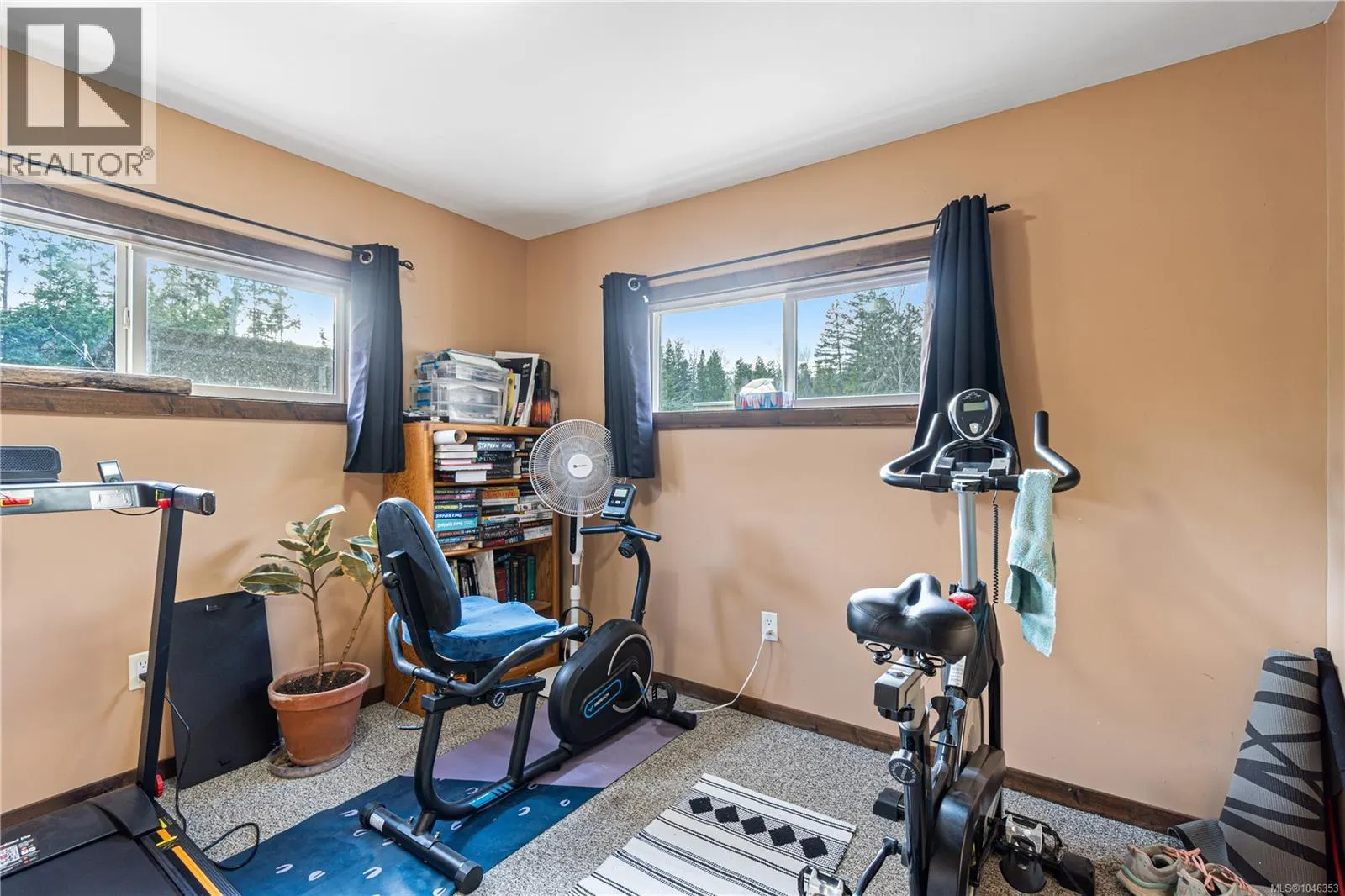 1143 Bellevue Rd