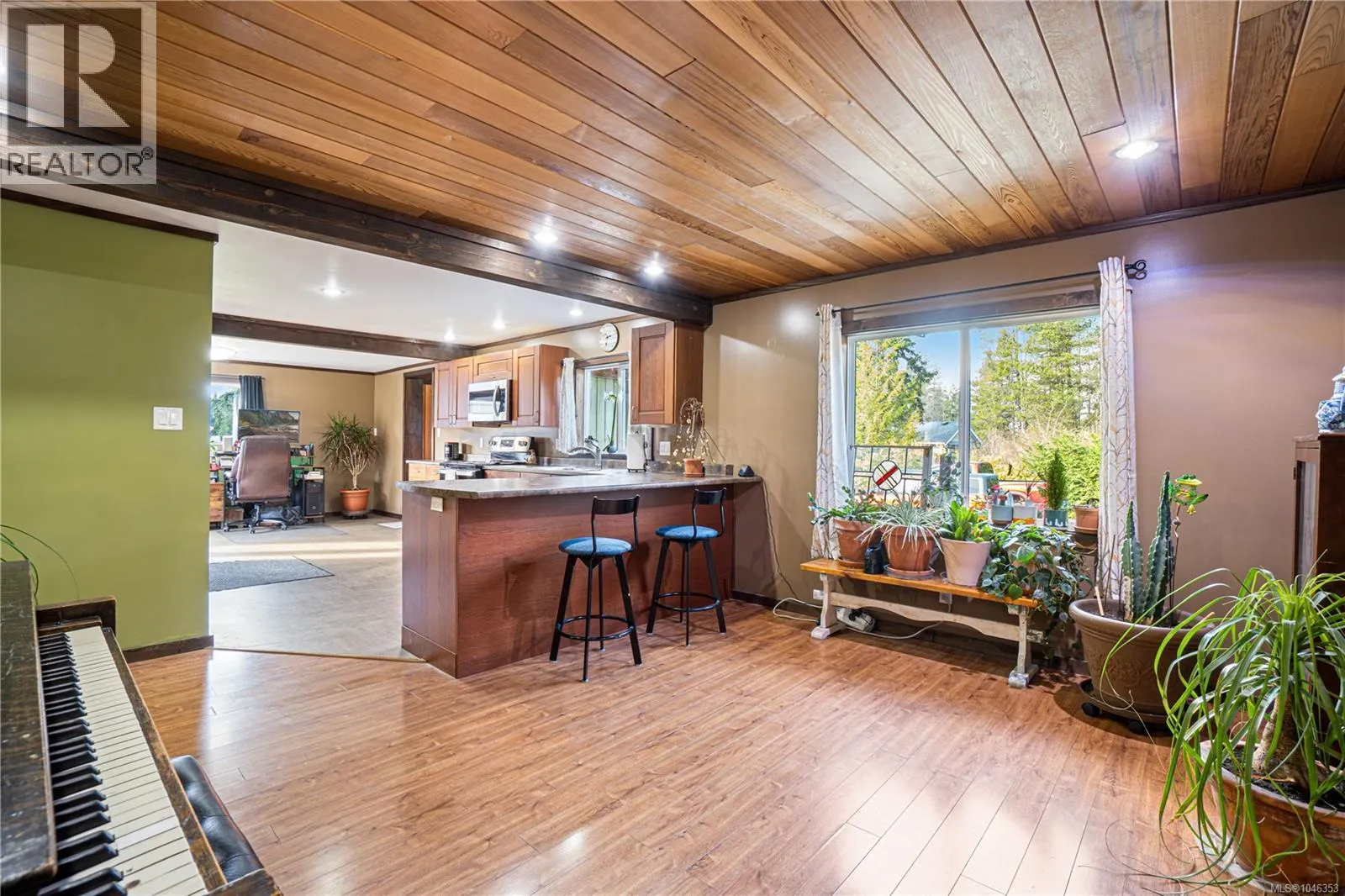1143 Bellevue Rd