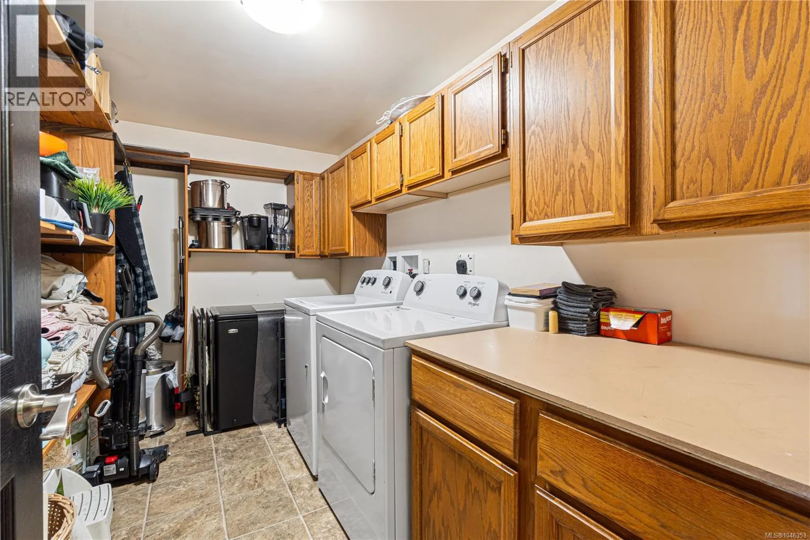1143 Bellevue Rd
