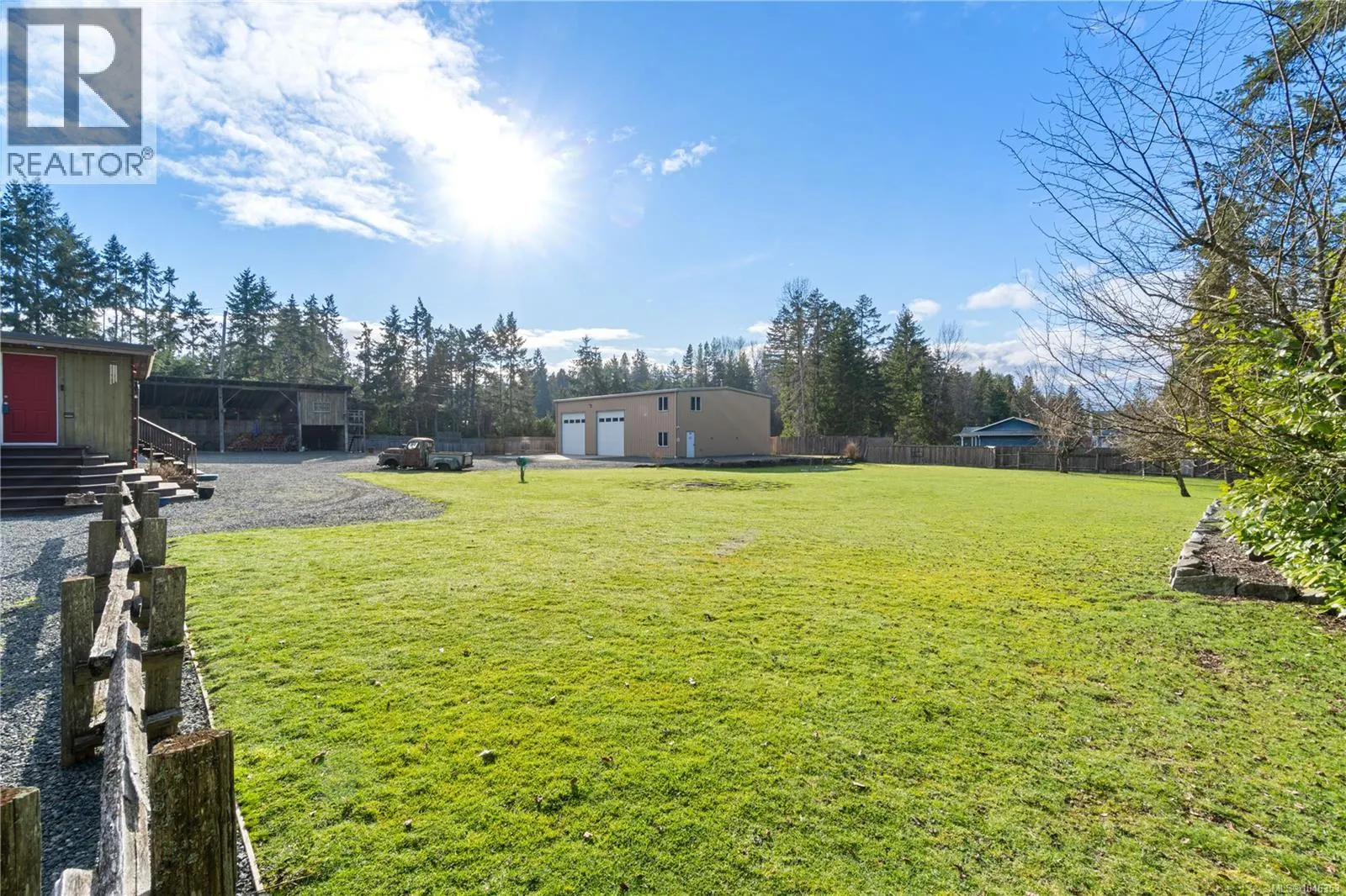 1143 Bellevue Rd