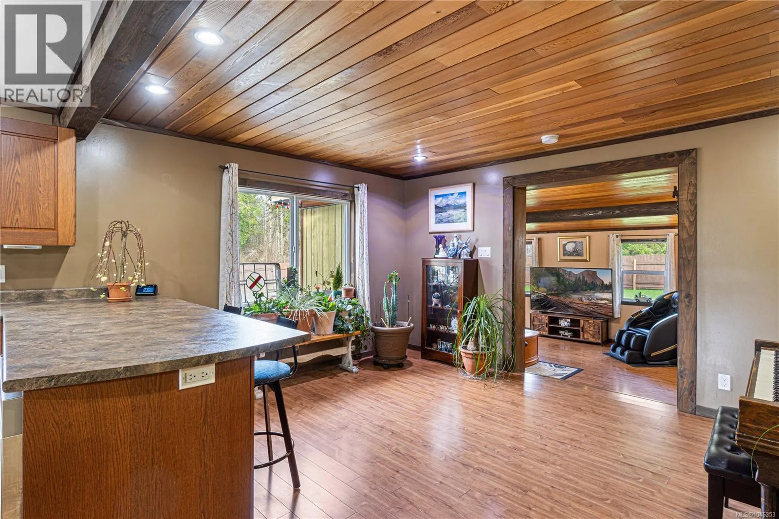 1143 Bellevue Rd