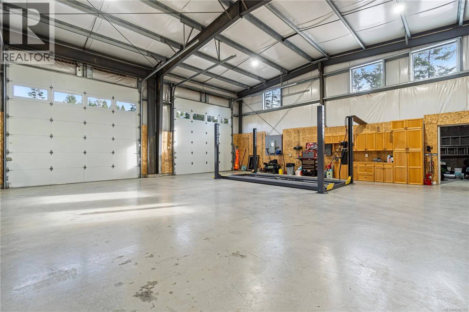 1143 Bellevue Rd