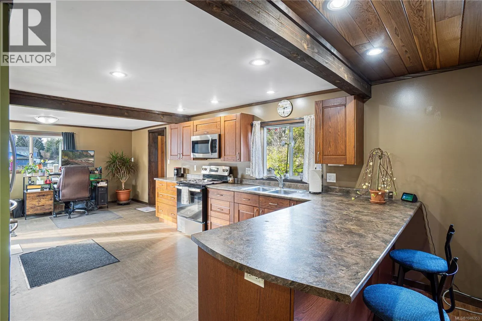 1143 Bellevue Rd