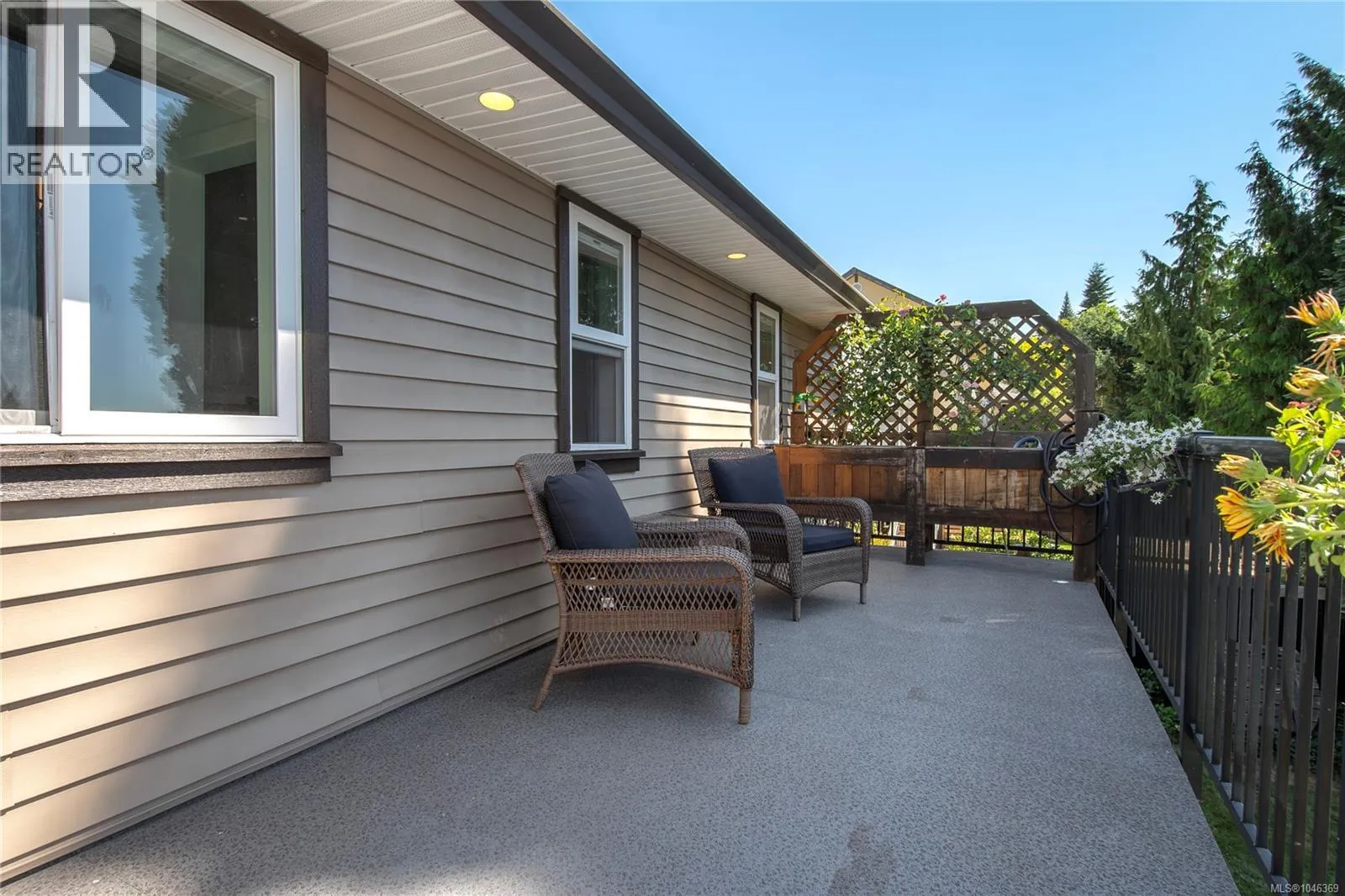 747 Steenbuck Dr