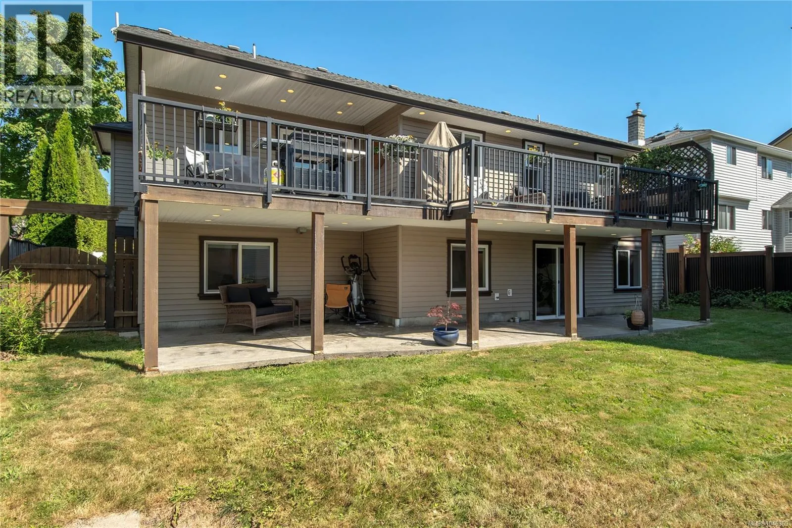 747 Steenbuck Dr