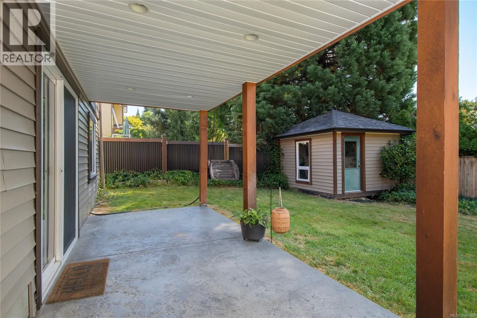 747 Steenbuck Dr