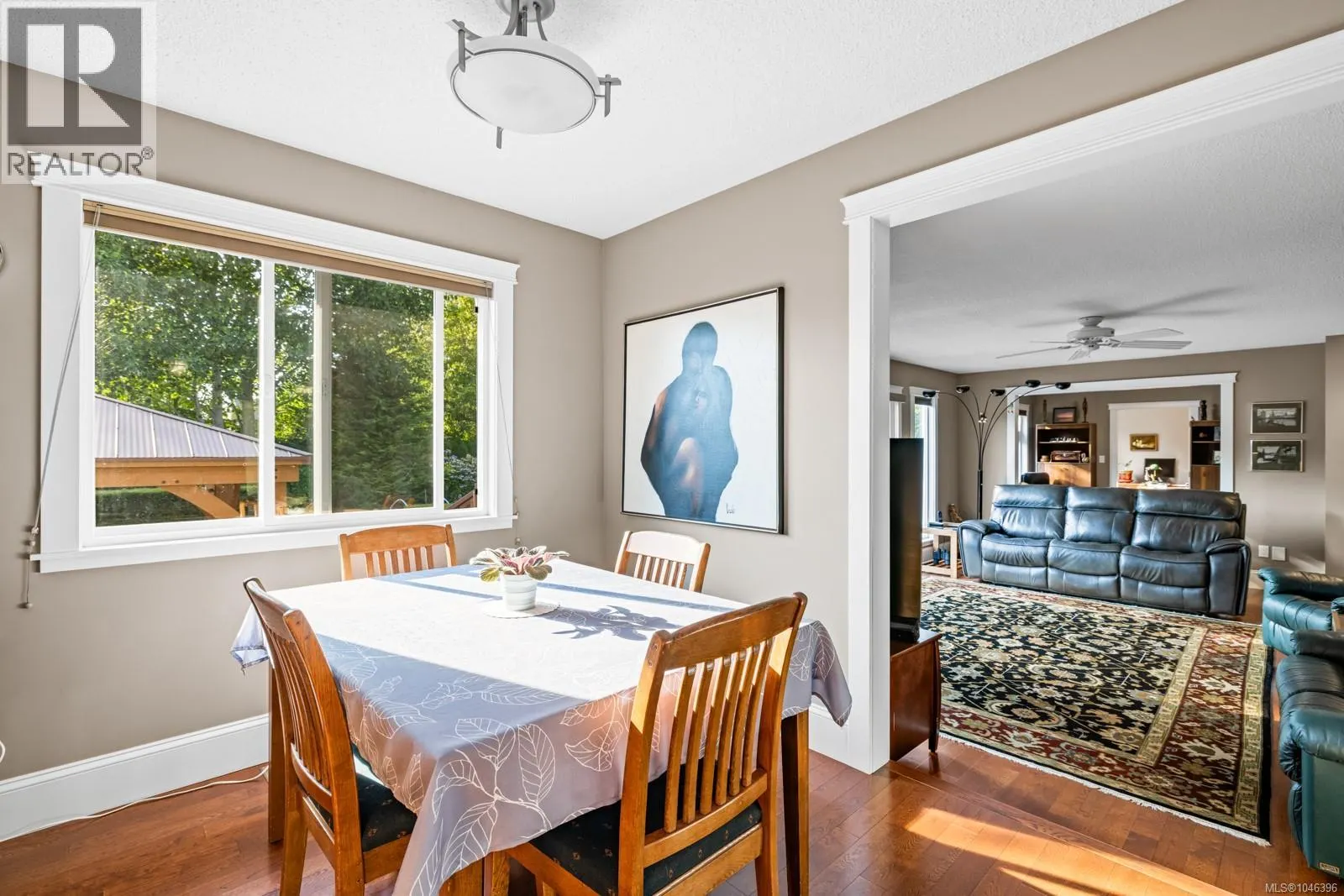 823 Glenhale Cres