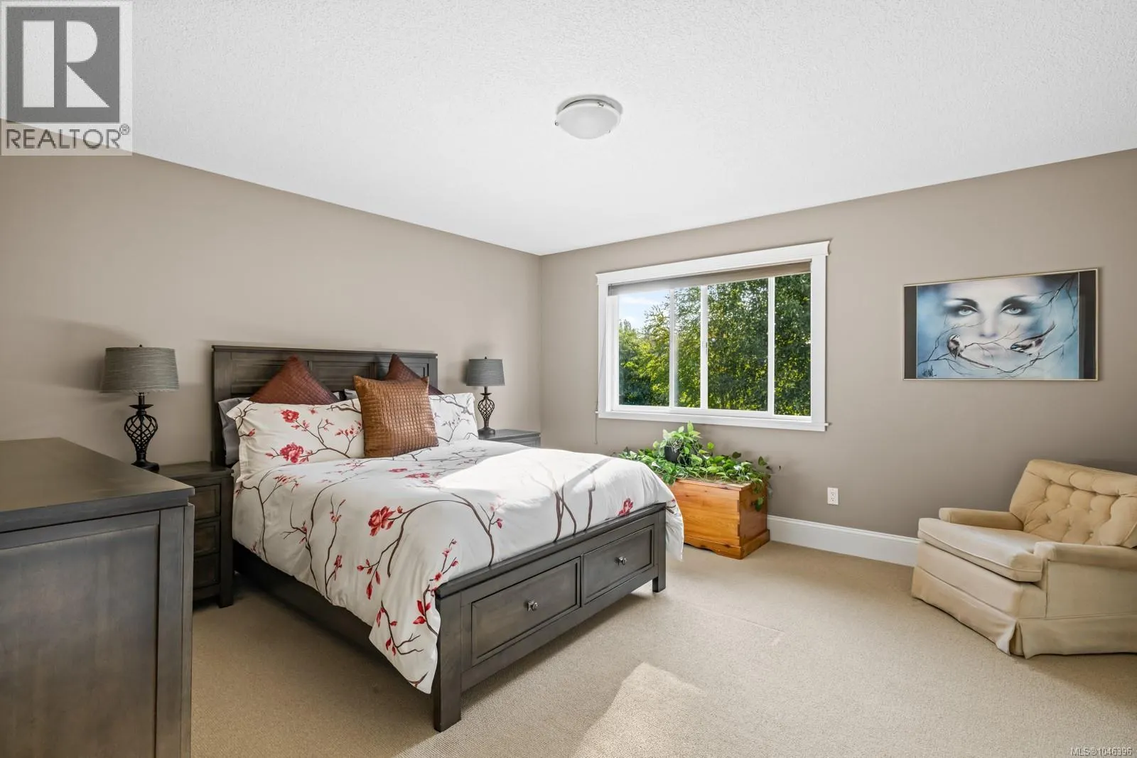 823 Glenhale Cres