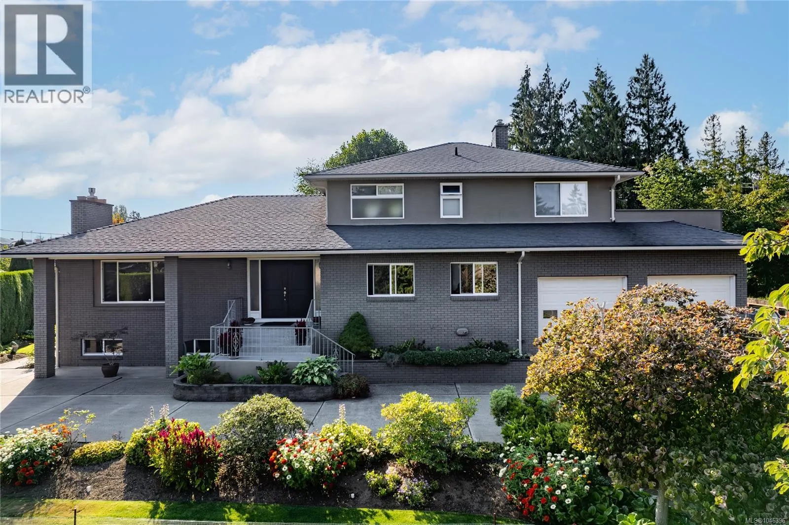 823 Glenhale Cres