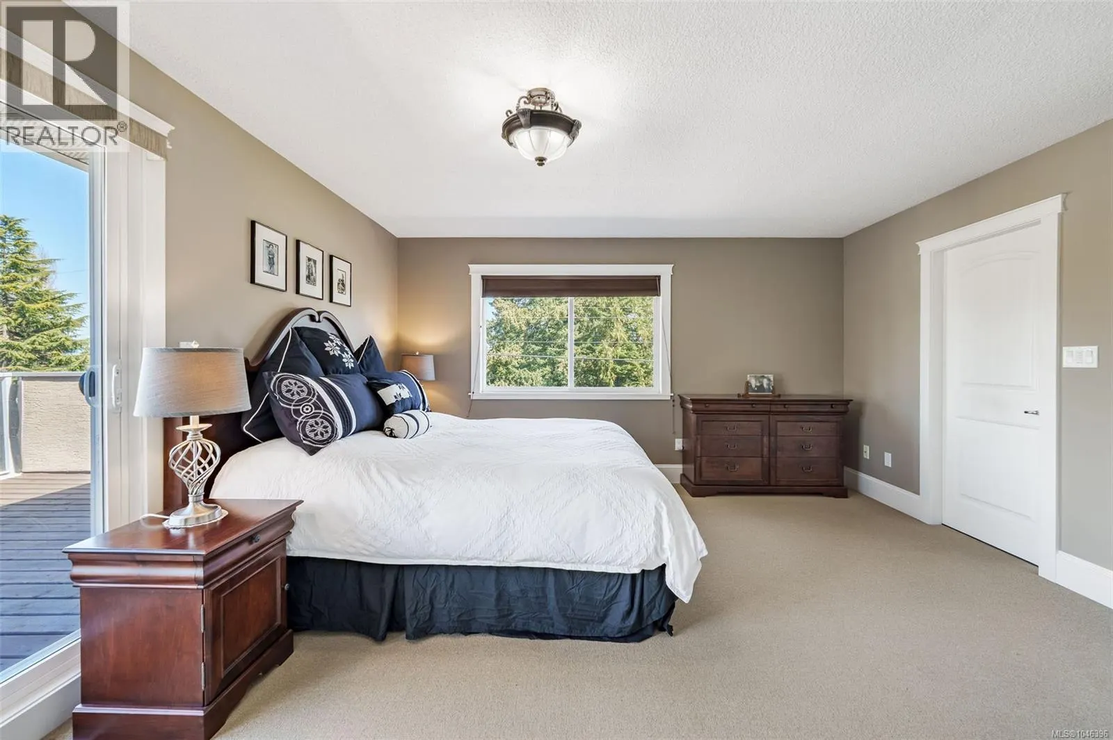 823 Glenhale Cres