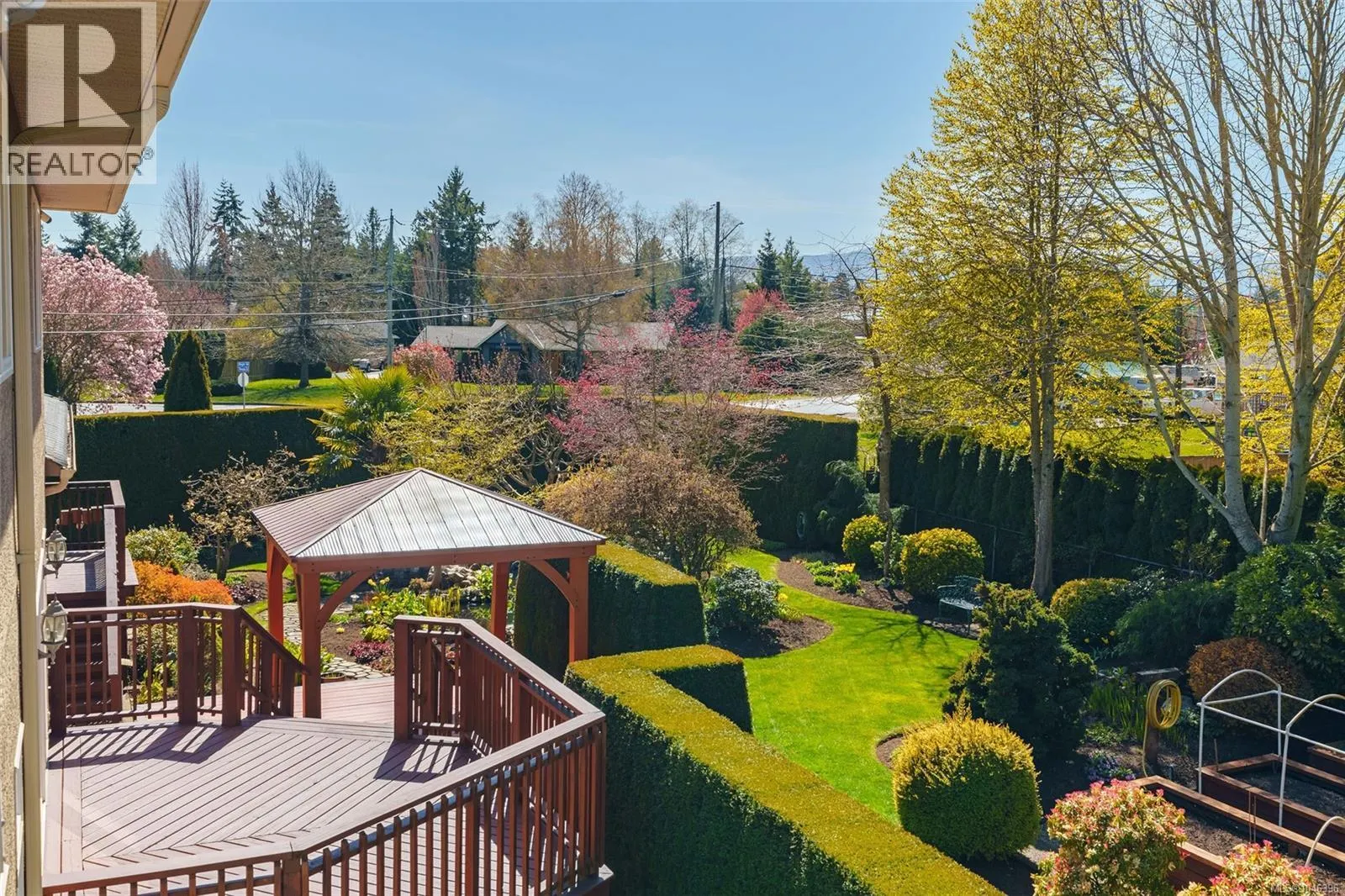 823 Glenhale Cres
