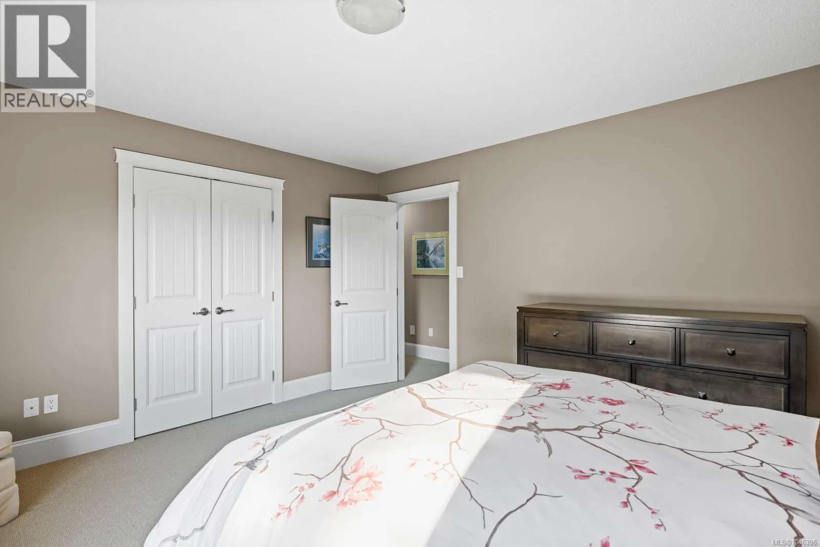 823 Glenhale Cres