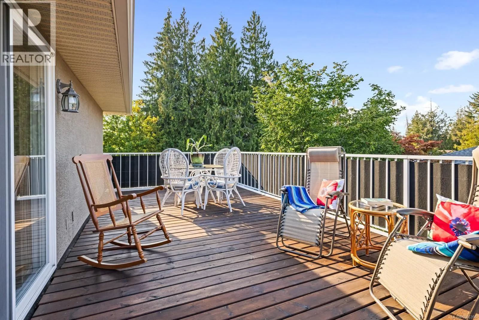 823 Glenhale Cres