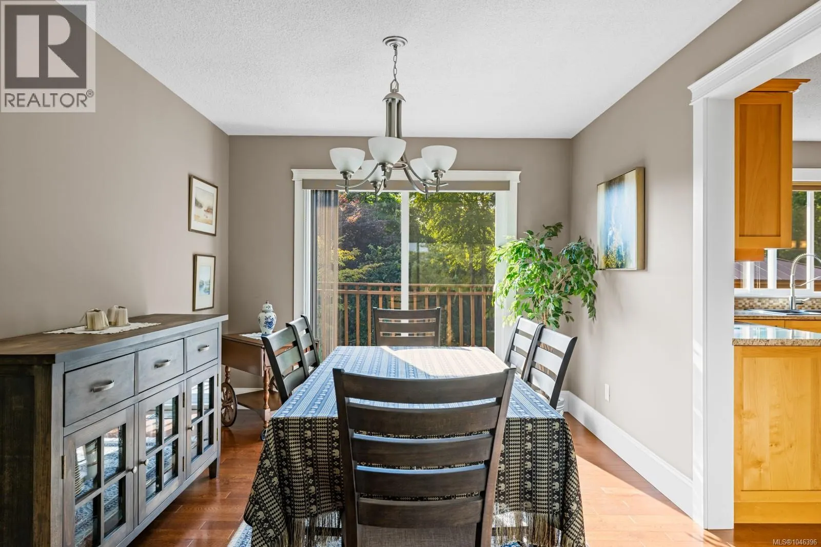 823 Glenhale Cres