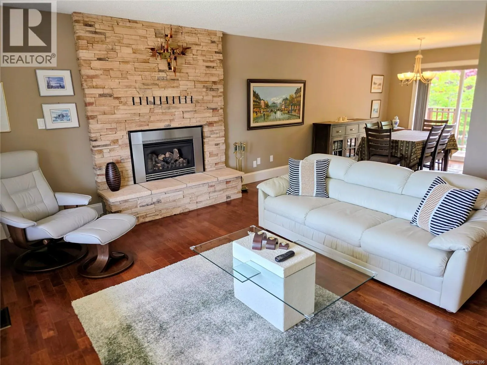 823 Glenhale Cres