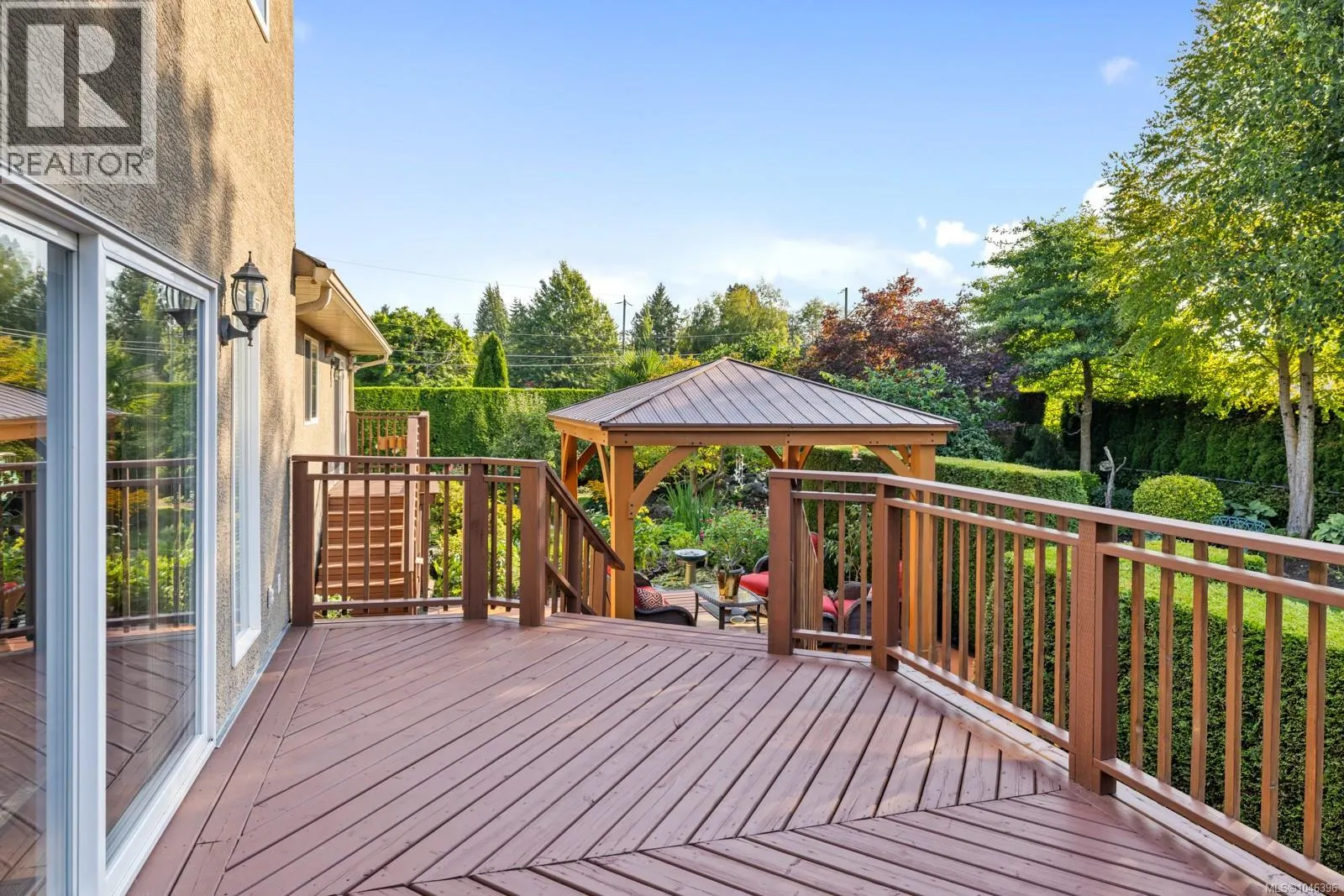 823 Glenhale Cres