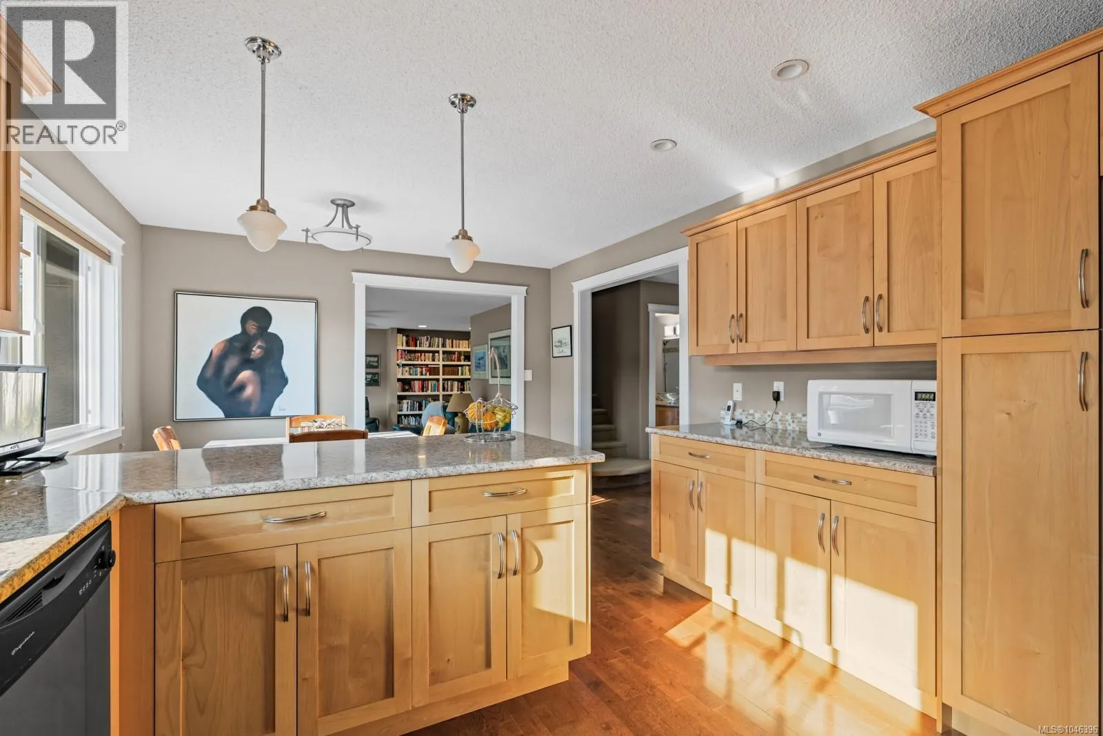 823 Glenhale Cres