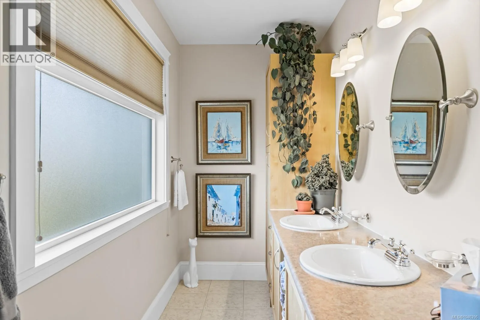 823 Glenhale Cres