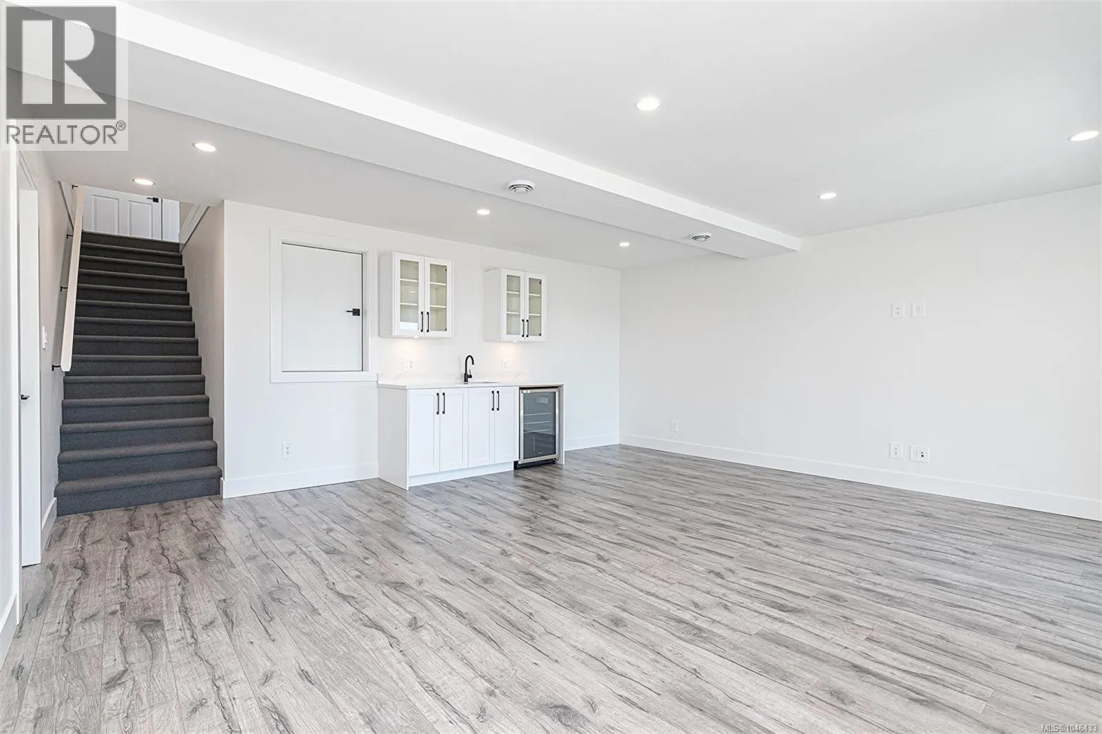 2605 Nickson Way