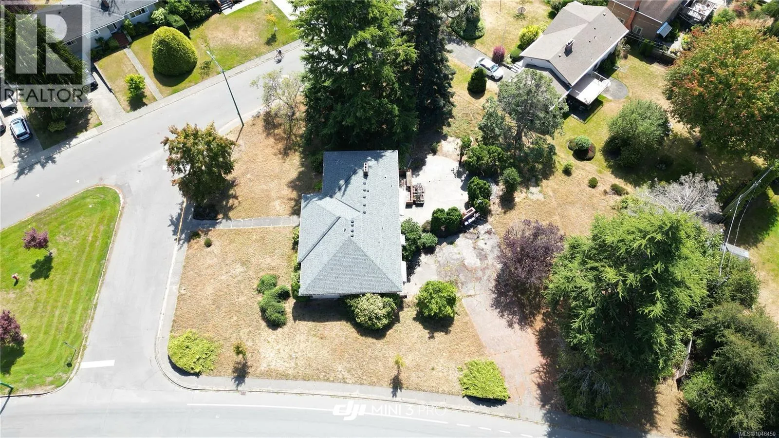 3294 Henderson Rd