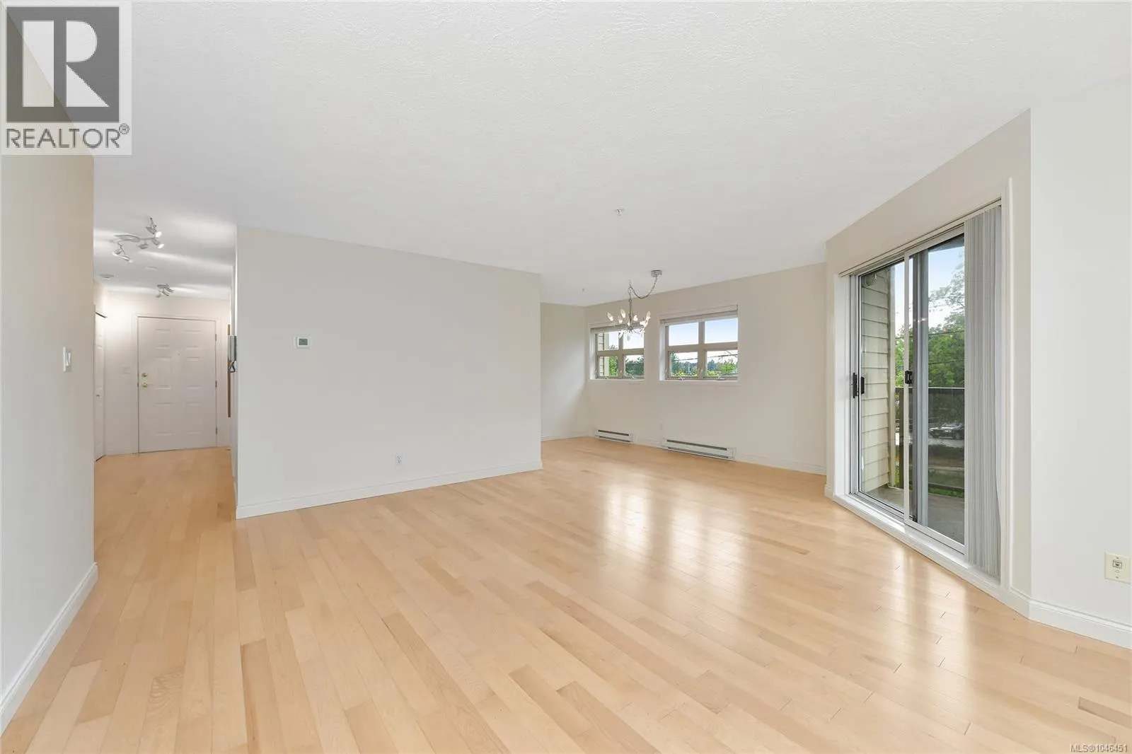301 1694 Cedar Hill Cross Rd