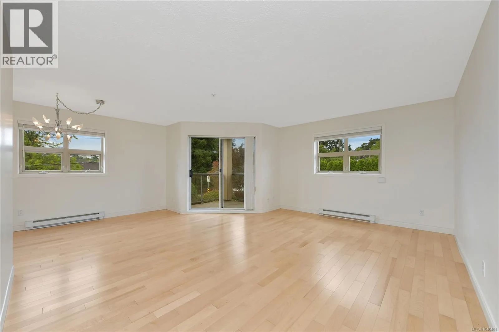 301 1694 Cedar Hill Cross Rd