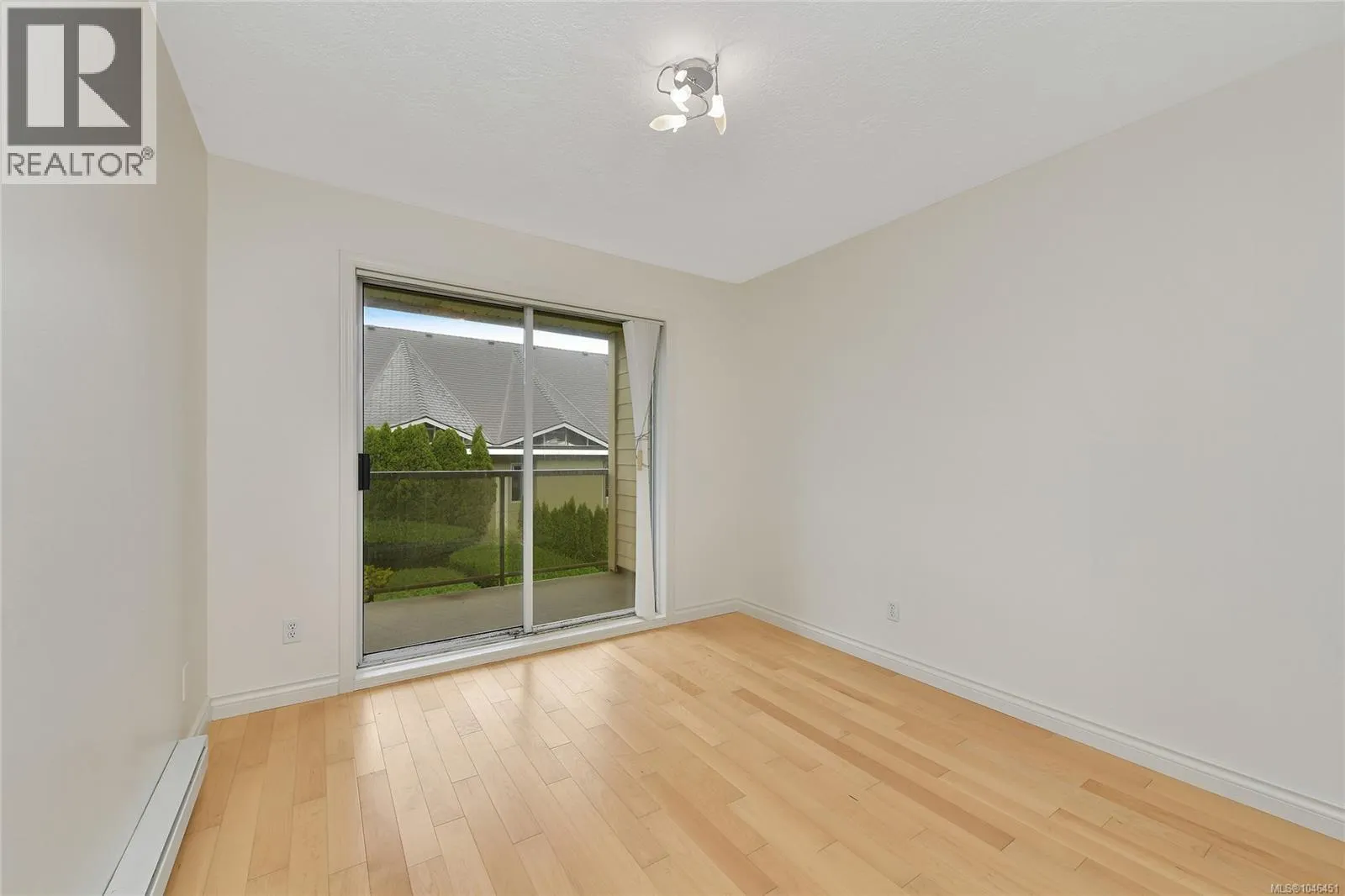 301 1694 Cedar Hill Cross Rd