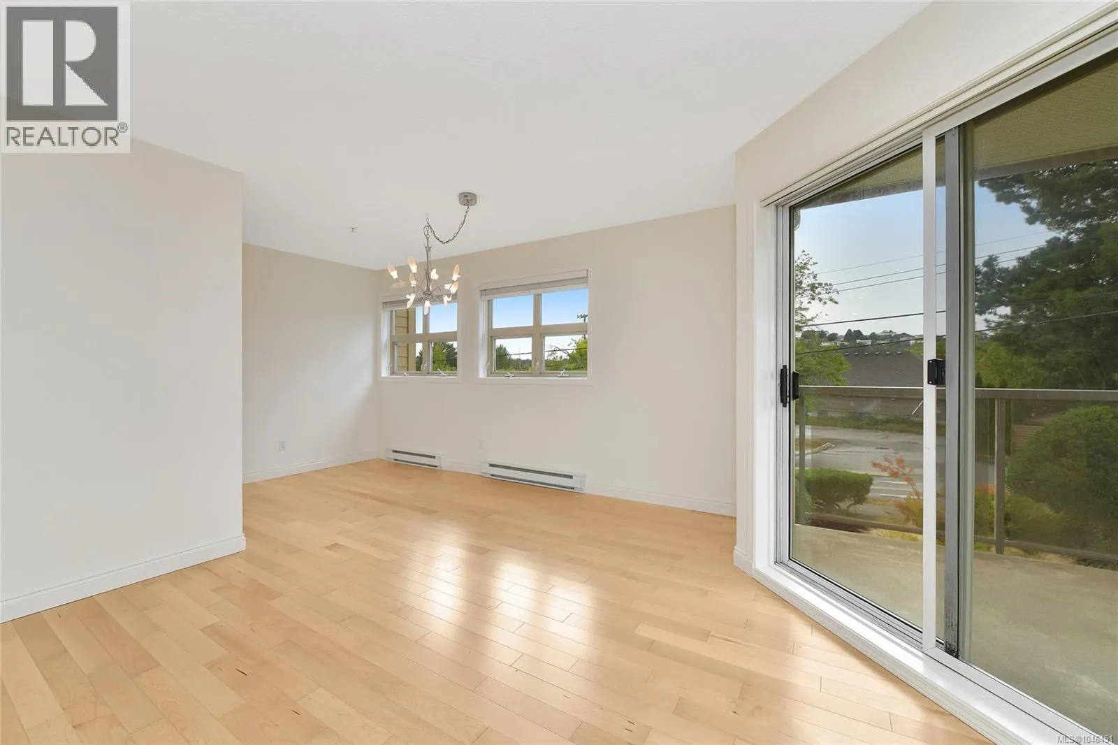 301 1694 Cedar Hill Cross Rd