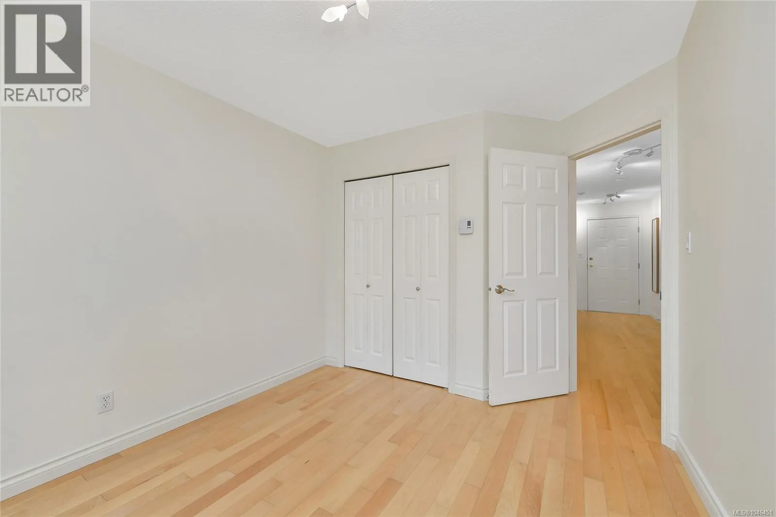 301 1694 Cedar Hill Cross Rd