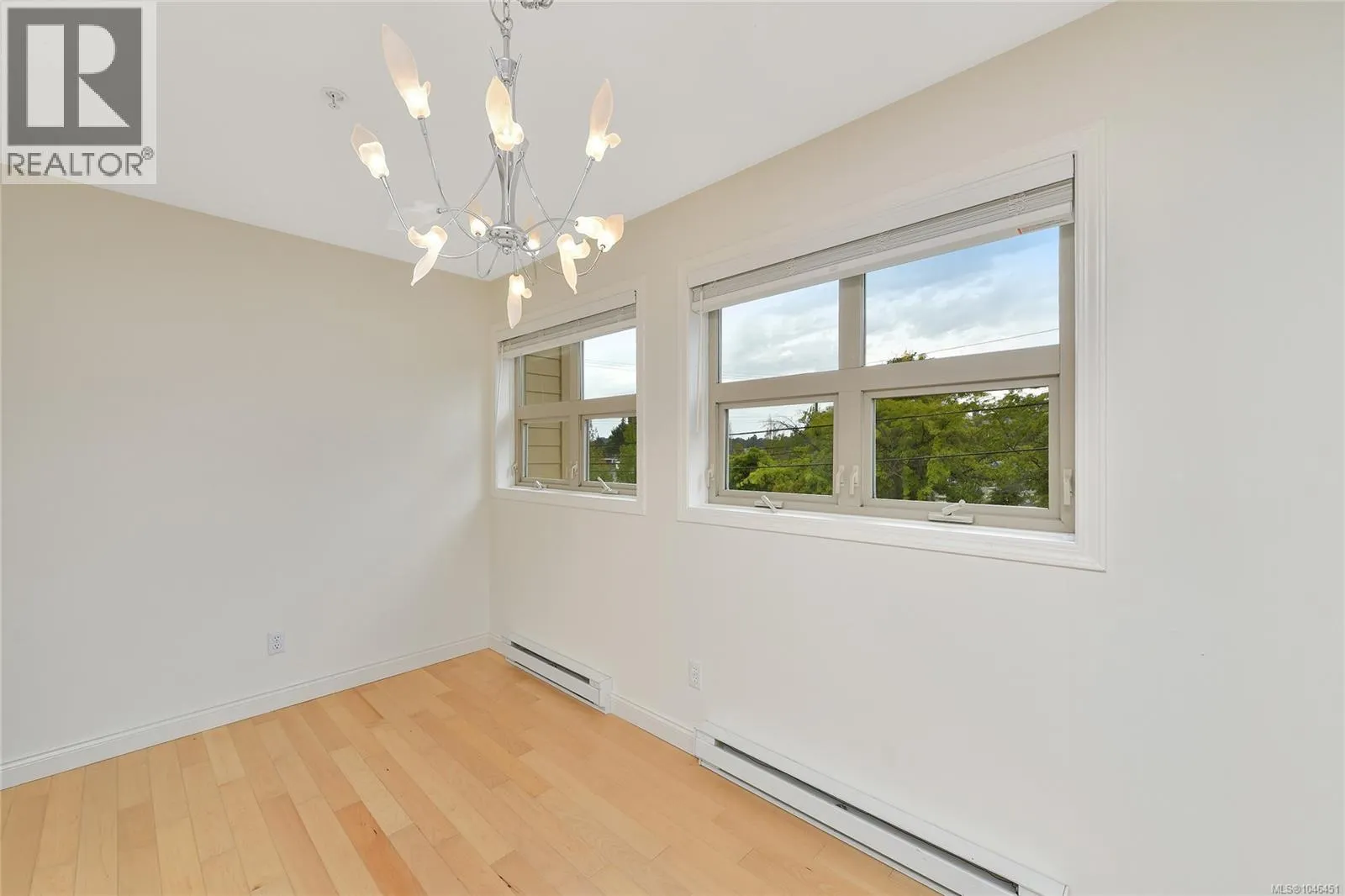 301 1694 Cedar Hill Cross Rd