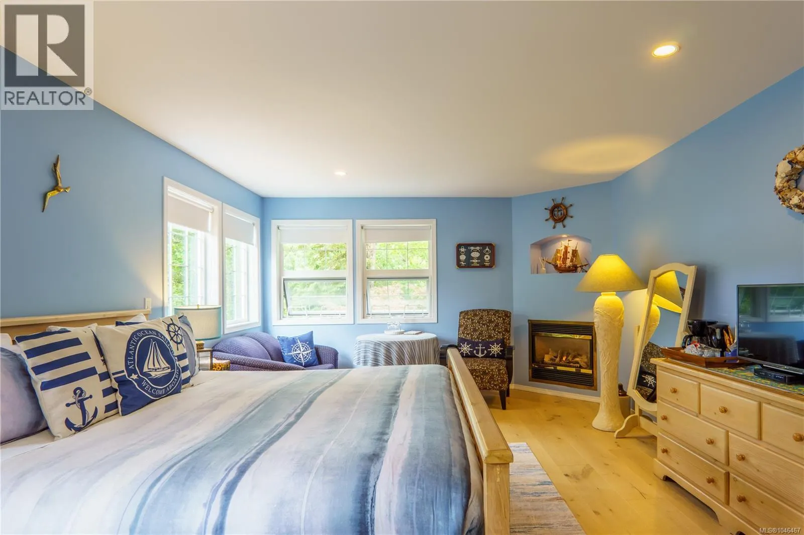 1212 Lynn Rd