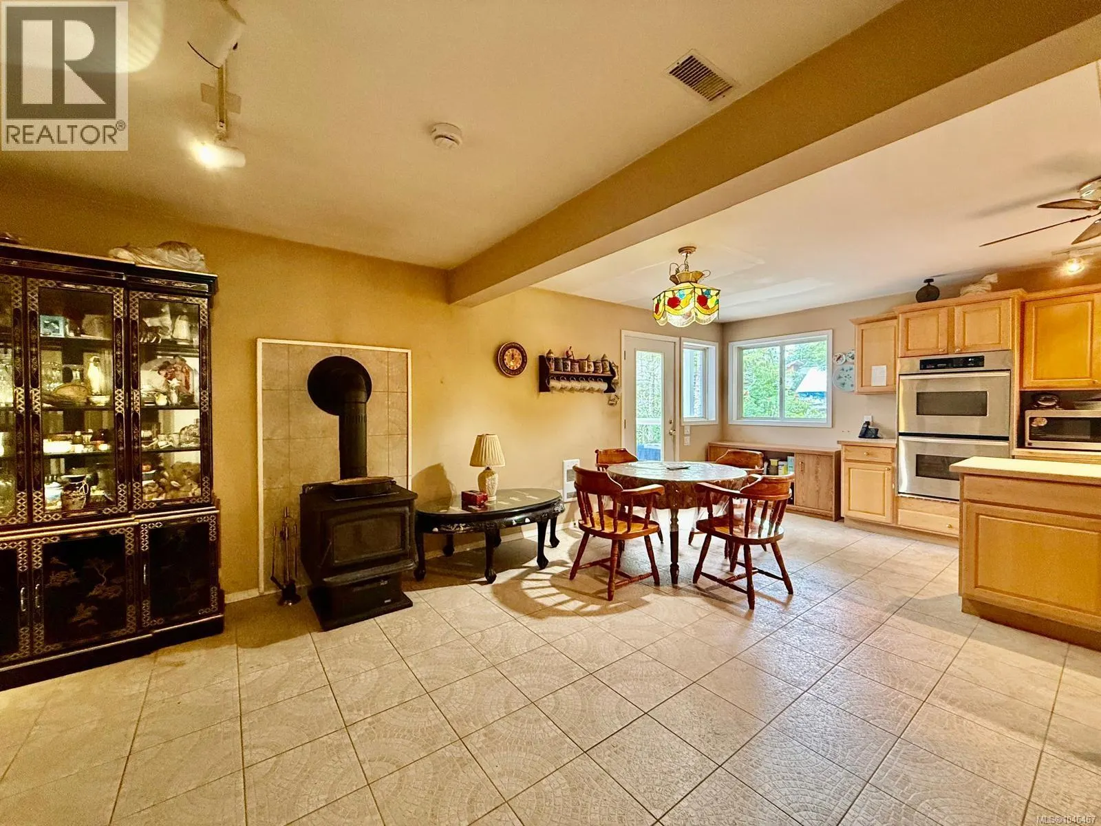 1212 Lynn Rd