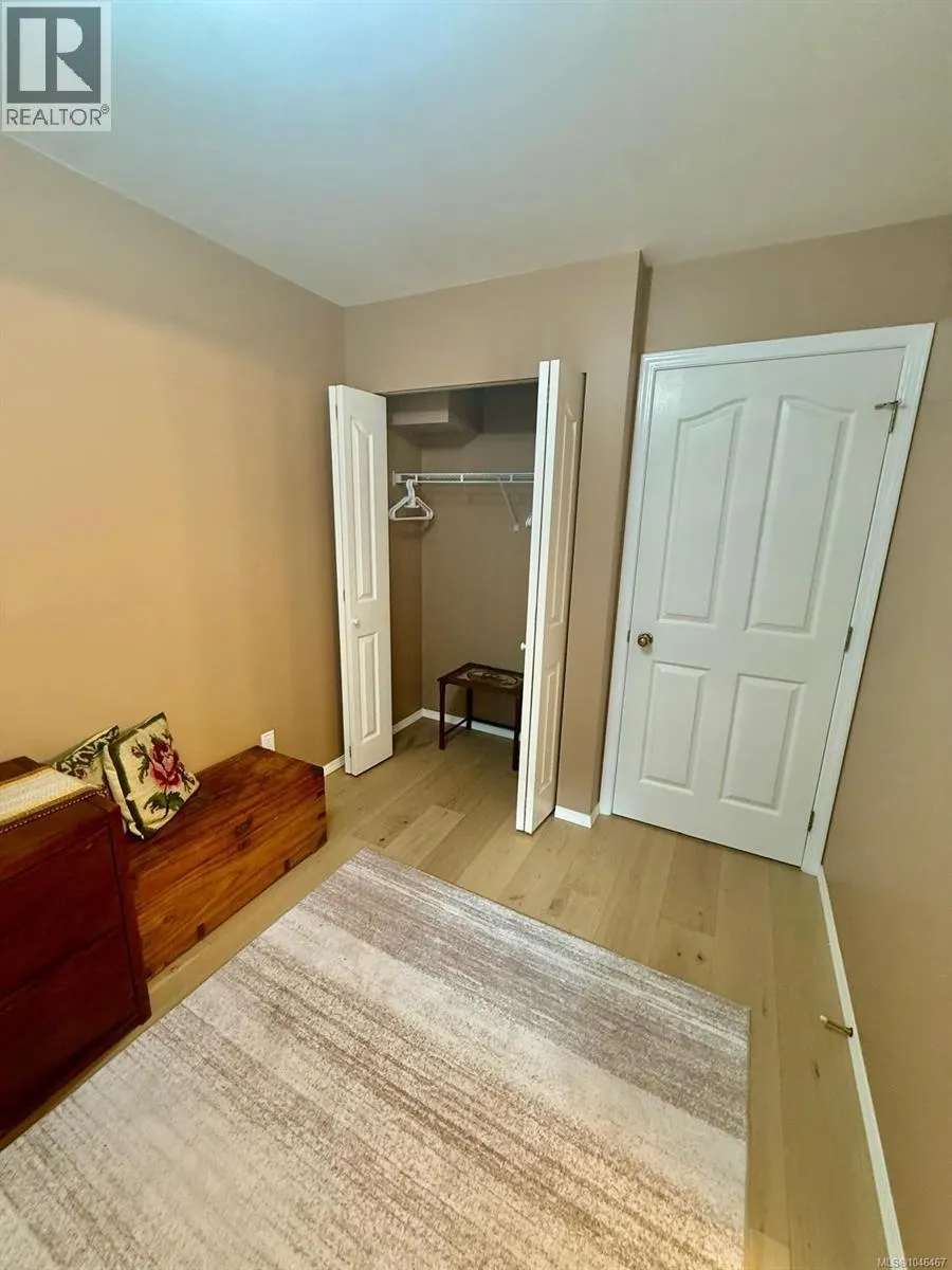 1212 Lynn Rd