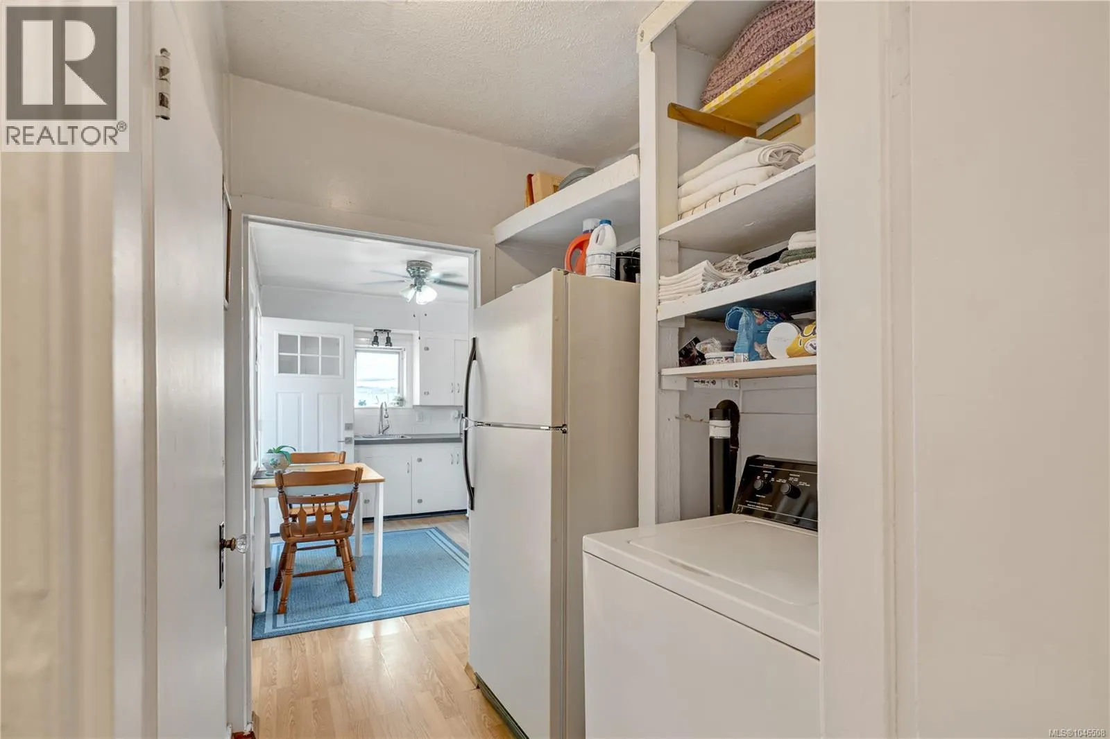 157 View St