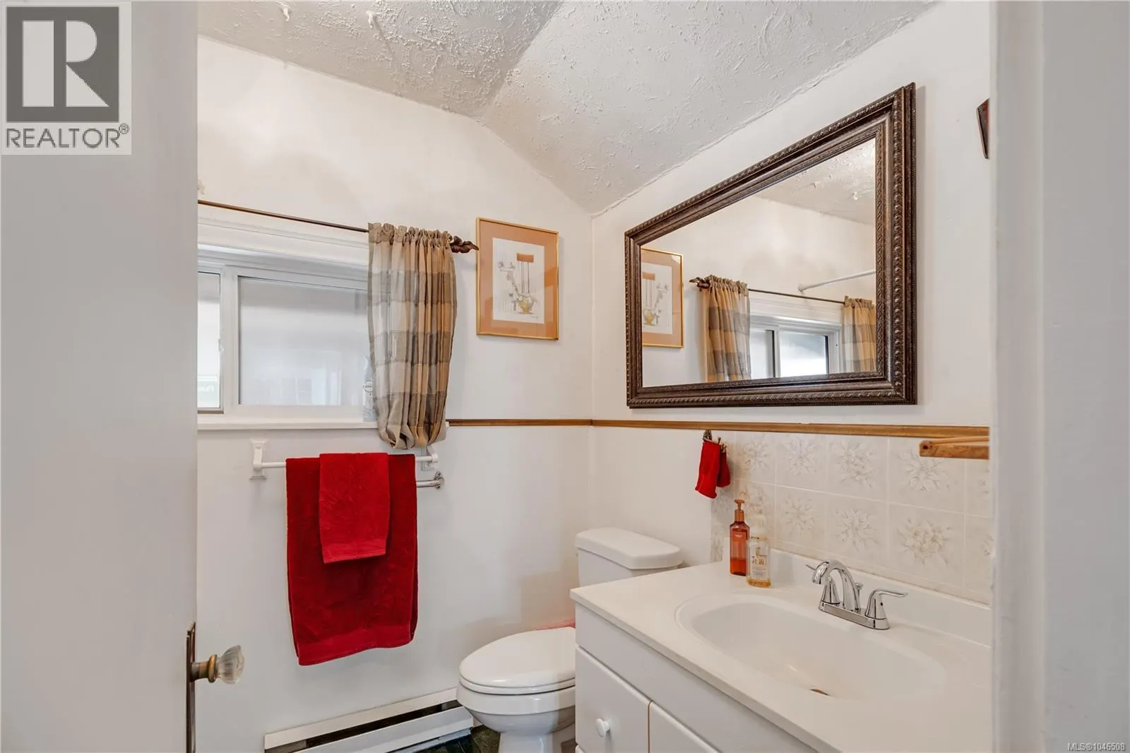 157 View St