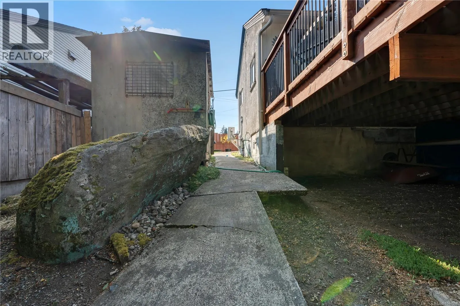 157 View St