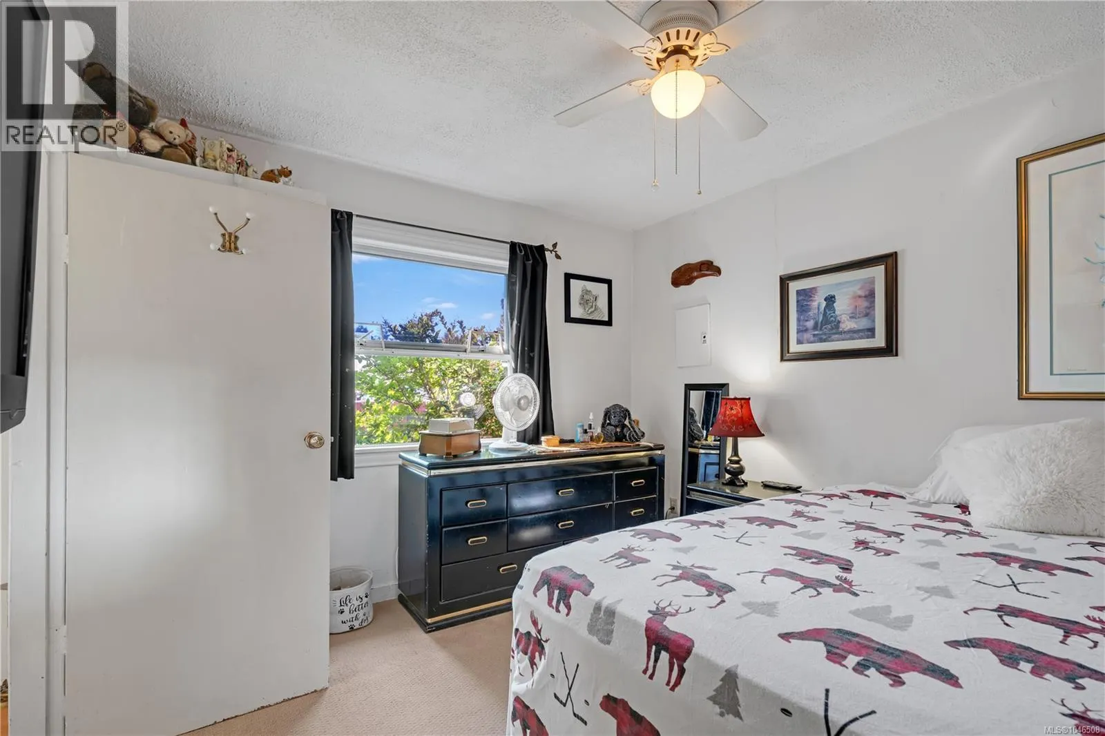 157 View St