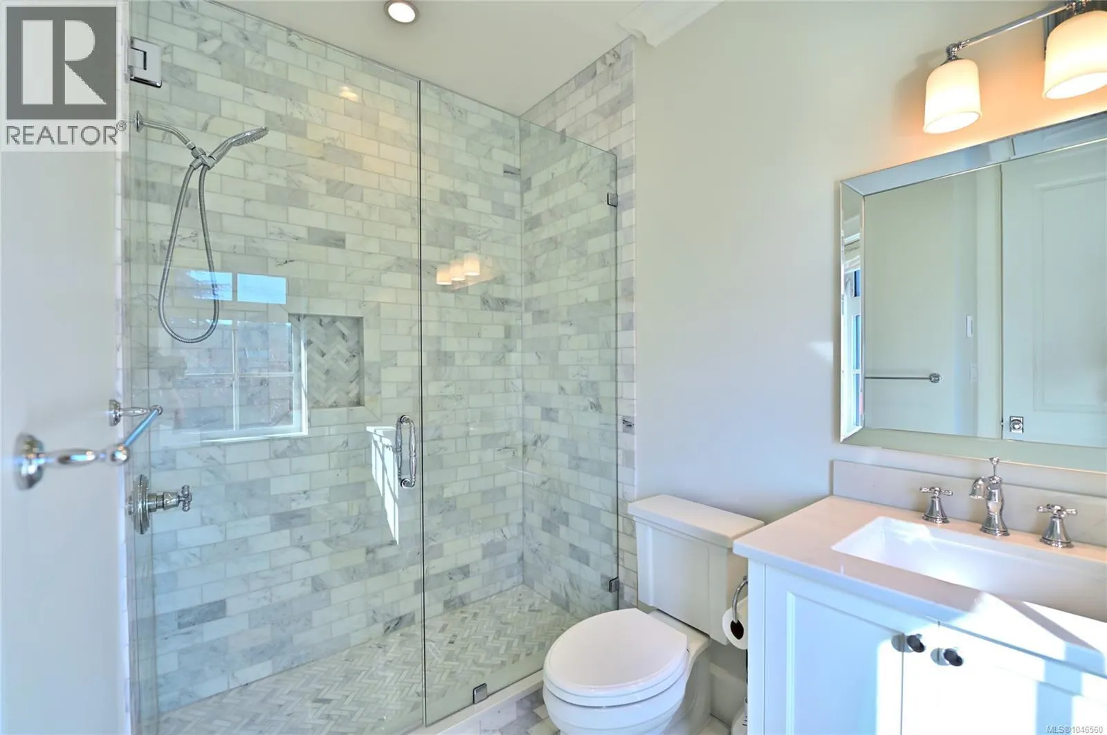 2777 Dewdney Ave